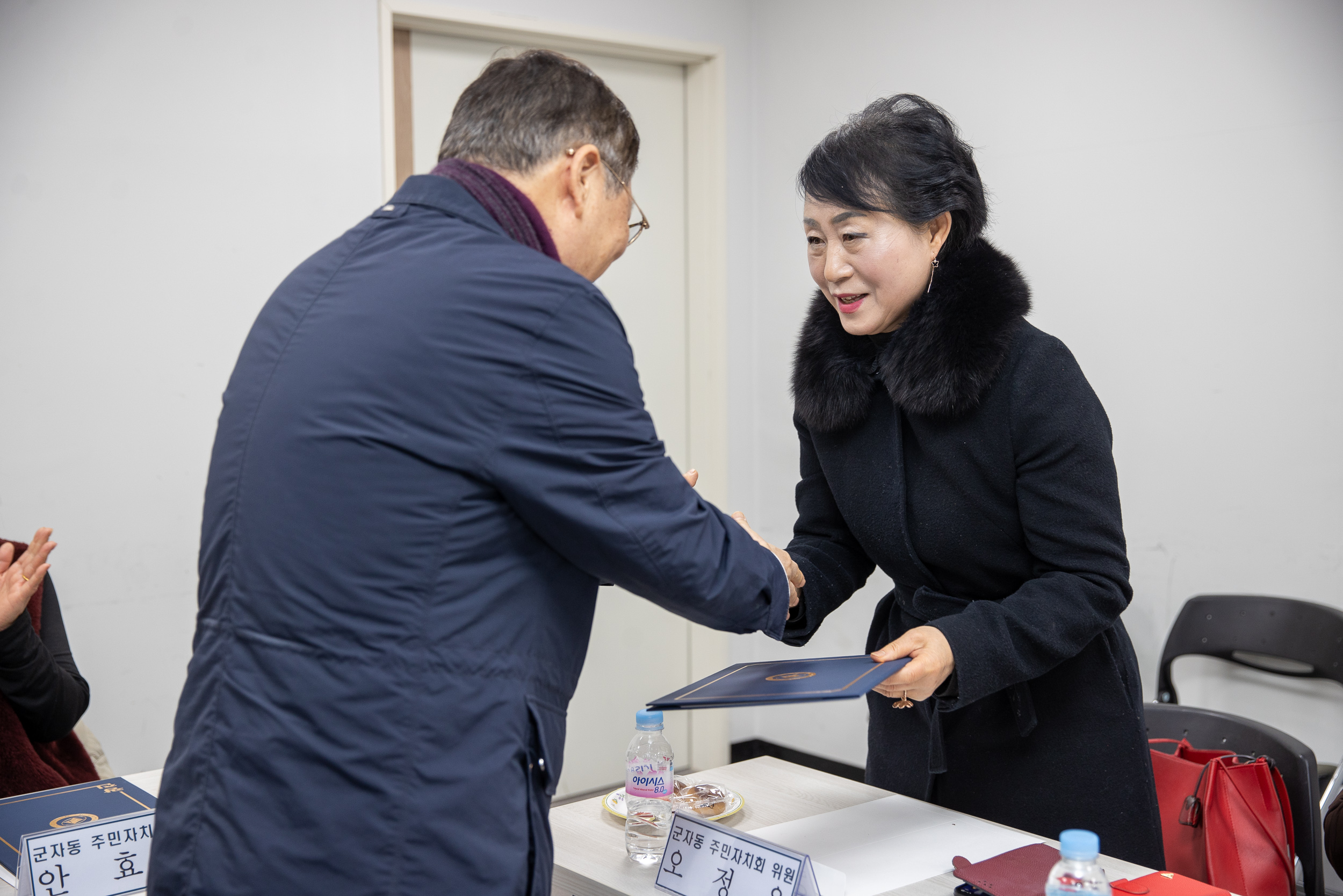 20260213-군자동 주민자치회 위원 위촉장 수여식 20260213-20568_L_122009.jpg
