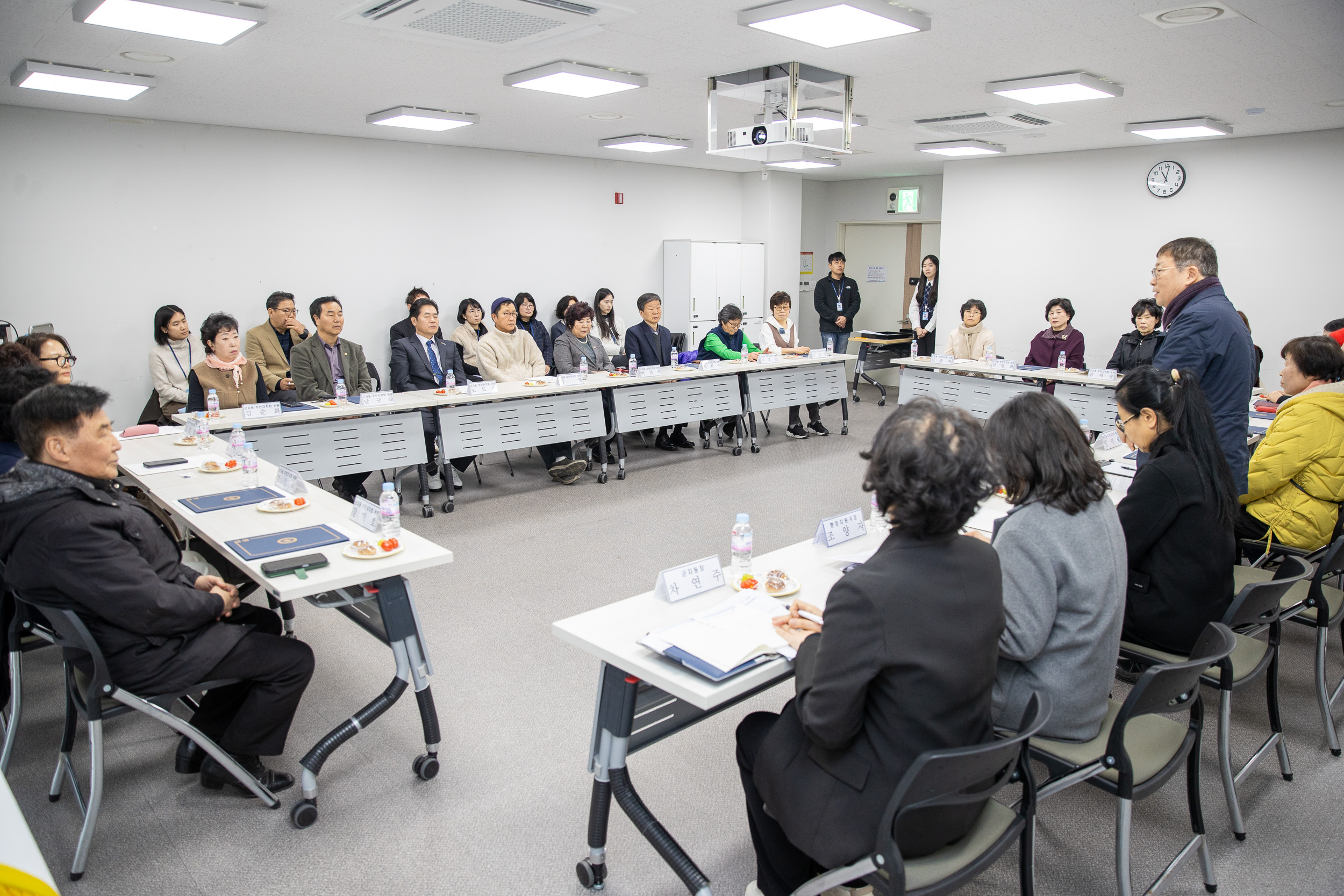 20260213-군자동 주민자치회 위원 위촉장 수여식 20260213-20633_L_122010.jpg