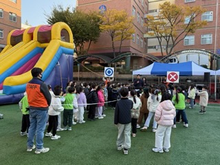 학교, 오늘은 놀이터! IMG_7212.jpg