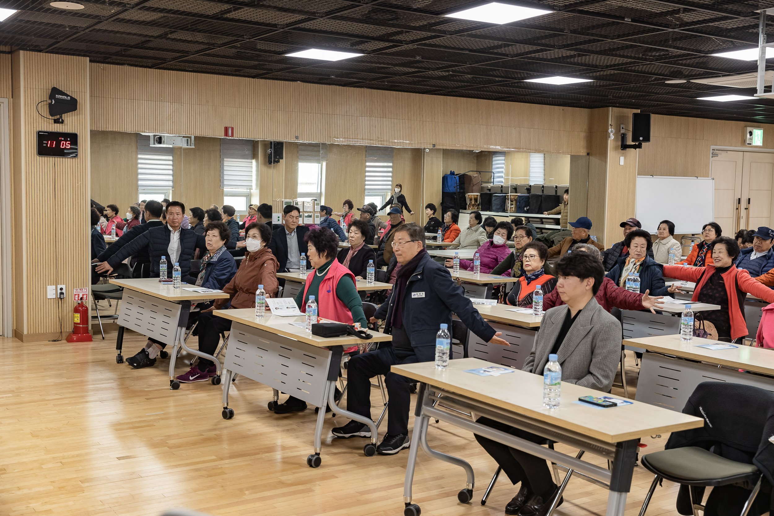 20251104-군자동 스포츠정형외과 건강강좌 20251104-0091_L_104058.jpg