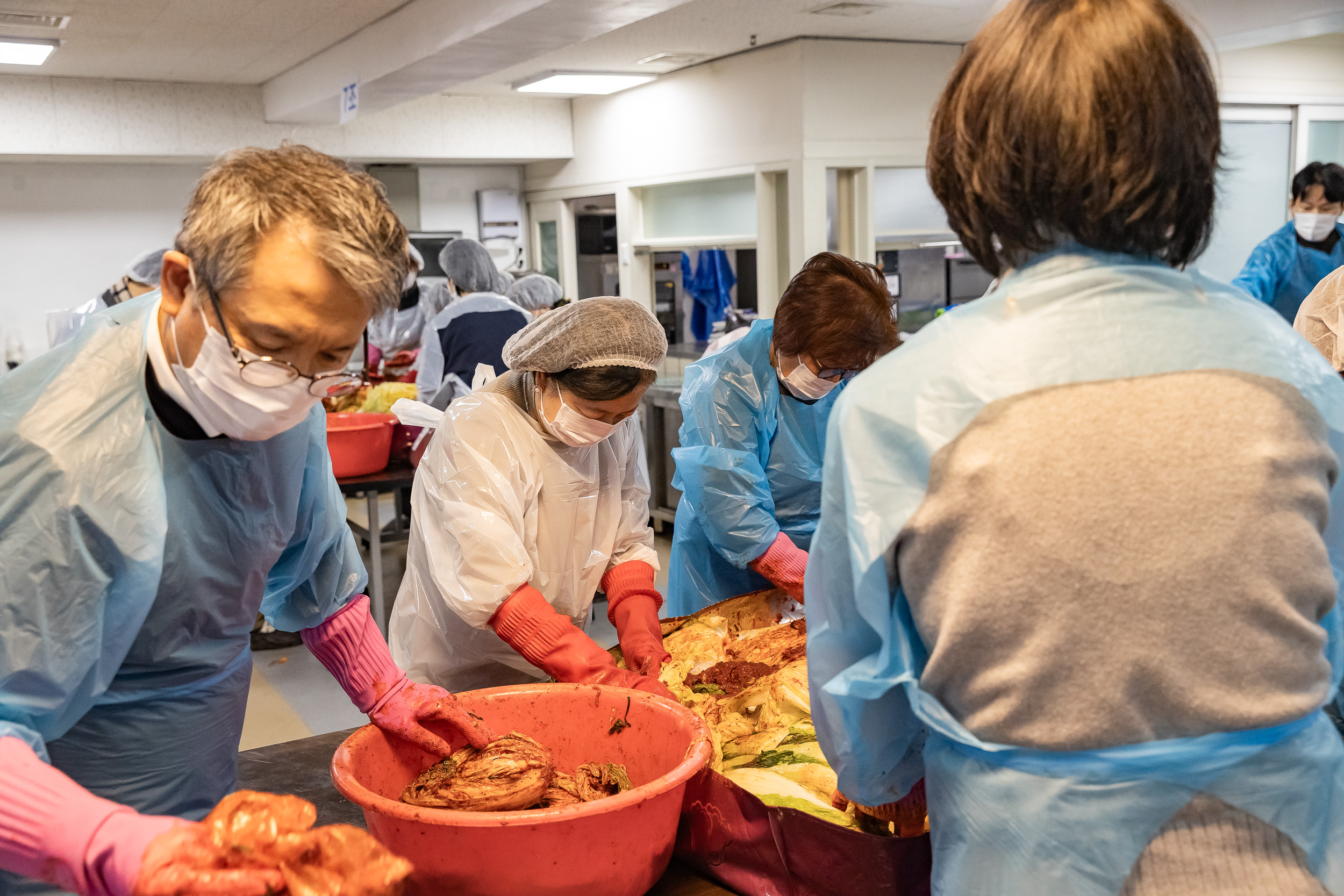 20251202-자양동 지역주민의 따뜻한 겨울나기를 위한 사랑의 김장나누기 20251202-20631_L_191055.jpg