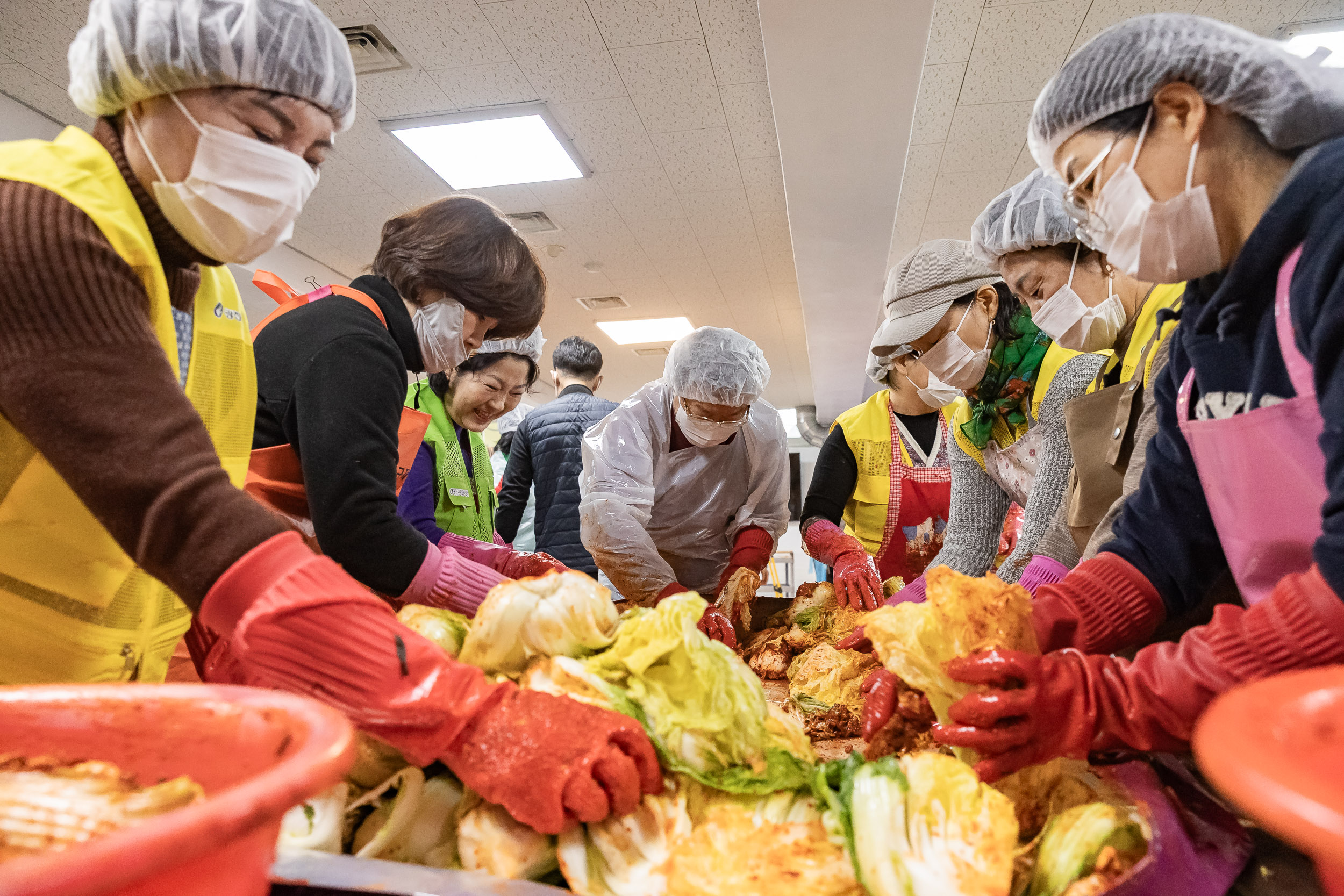 20251202-자양동 지역주민의 따뜻한 겨울나기를 위한 사랑의 김장나누기 20251202-20688_L_191055.jpg