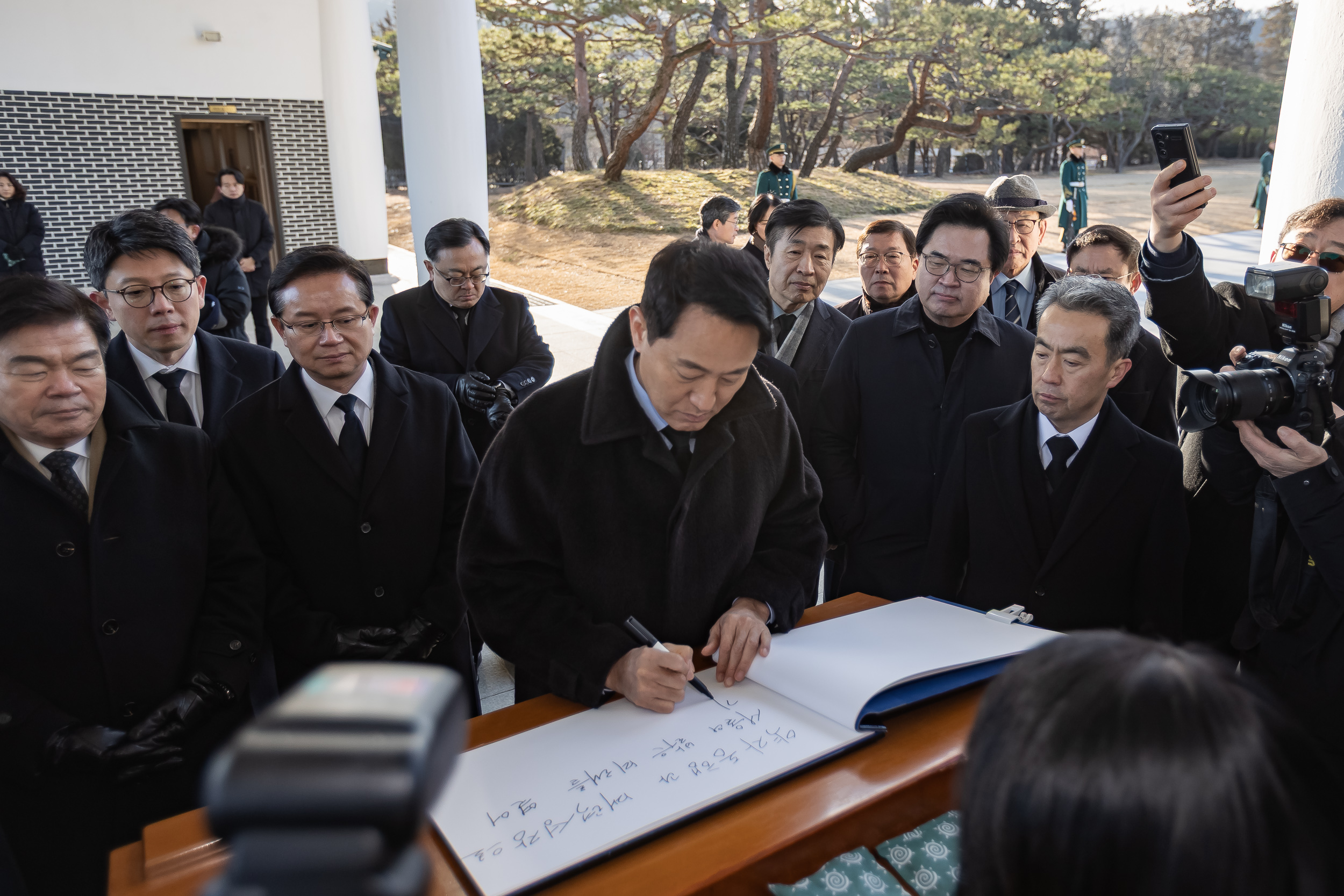 20260101-2026 새해 국립서울현충원 참배 20260101-60089_L_095036.jpg