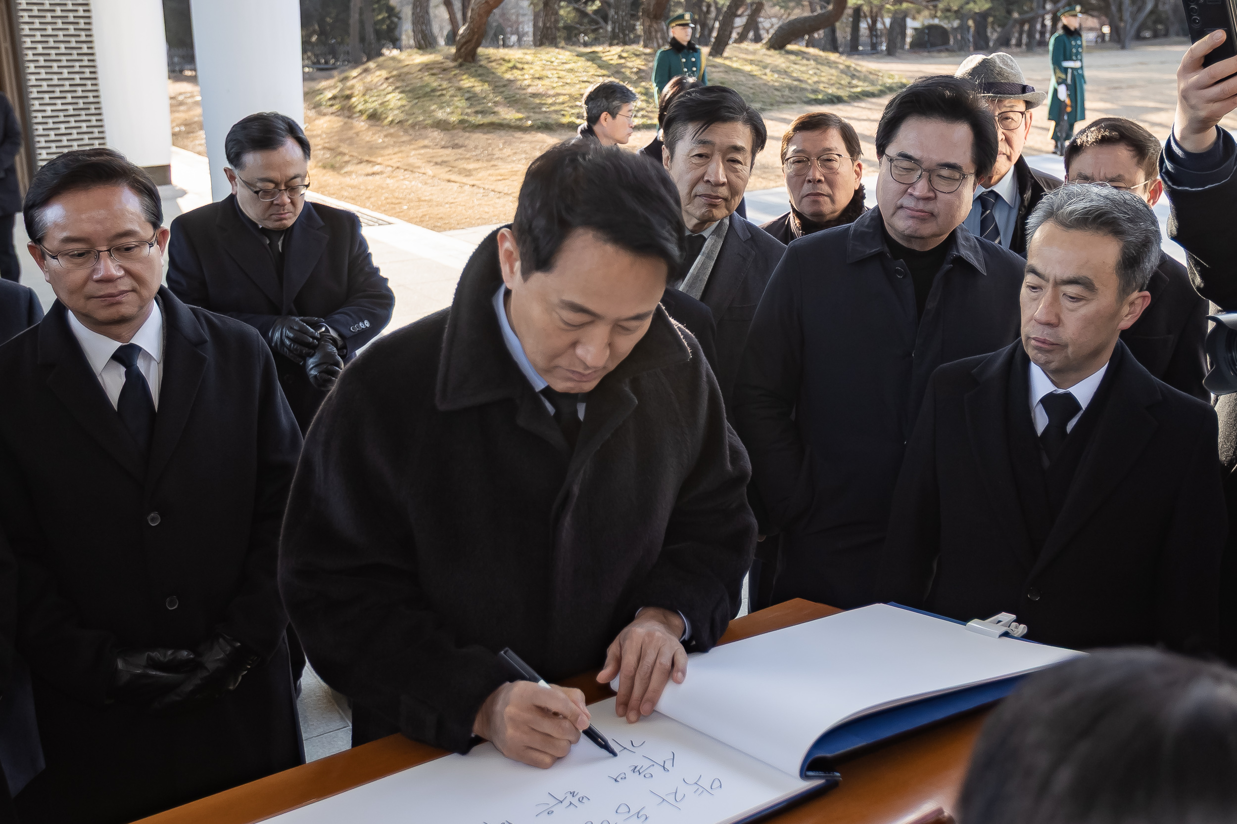 20260101-2026 새해 국립서울현충원 참배 20260101-60093_L_095036.jpg