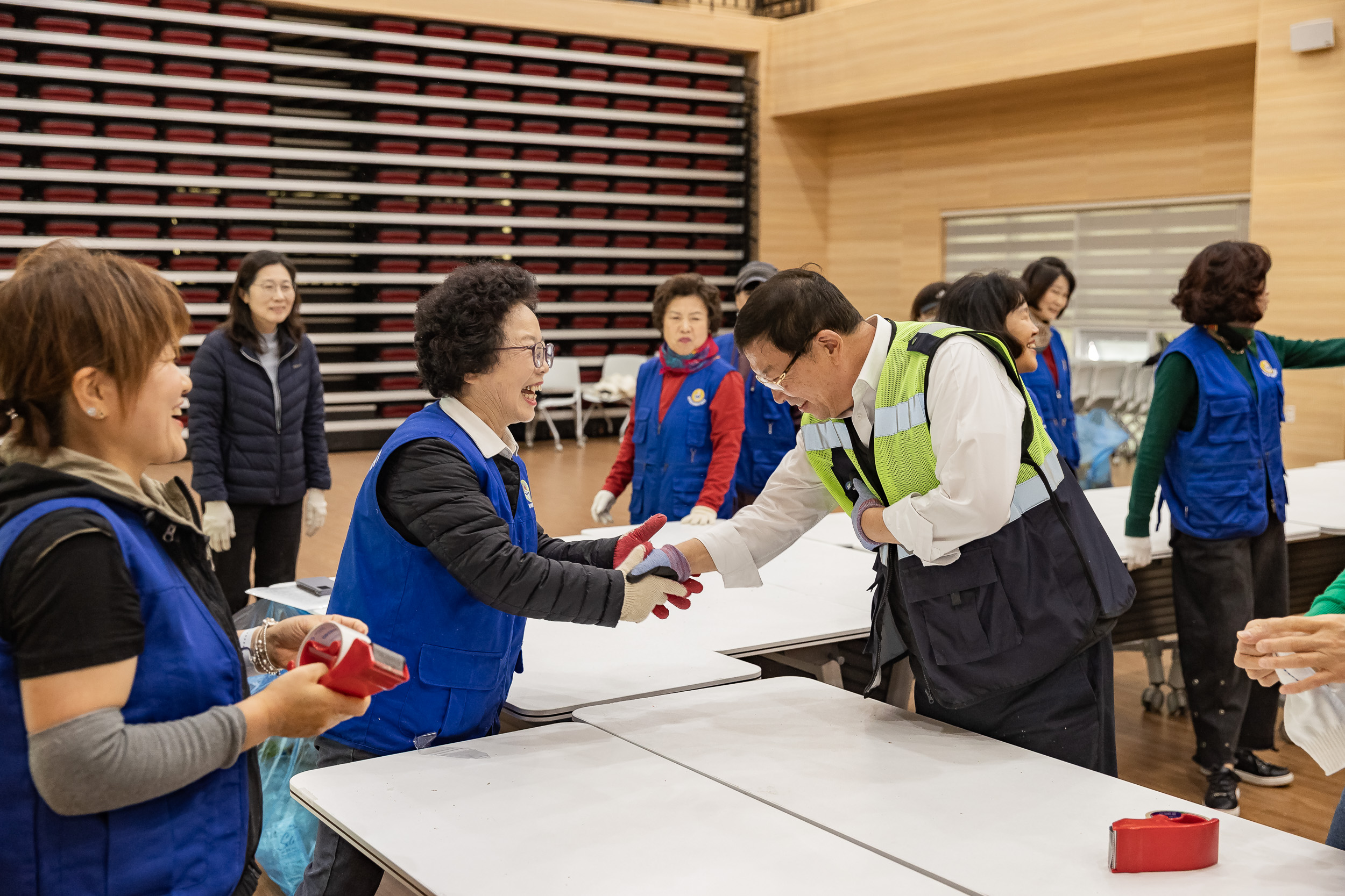 20251114-2025년 사랑의꾸러미 나눔-(사)바르게살기운동본부 20251114-6134_L_122457.jpg