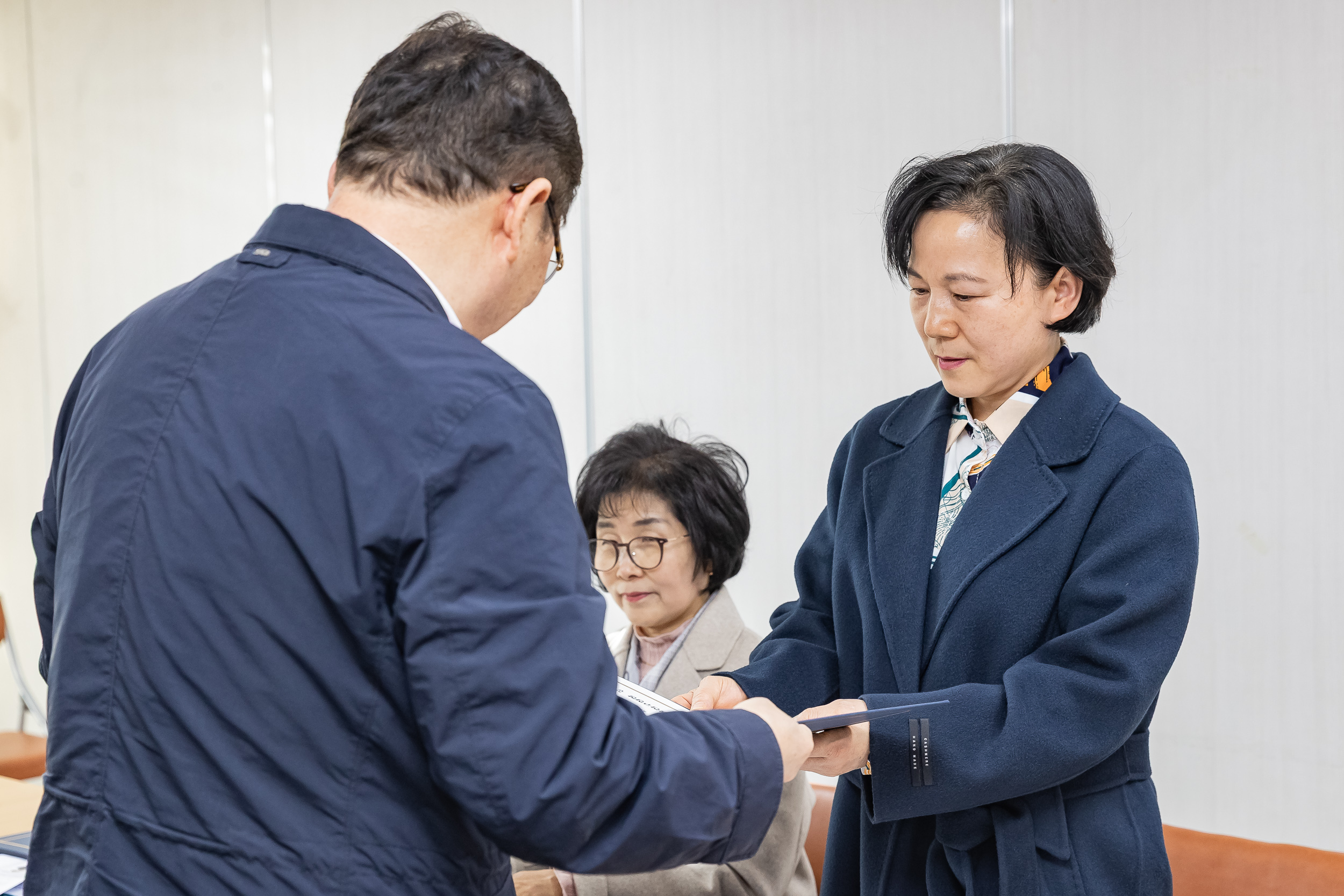 20260319-중곡4동 주민자치회 신규위원 위촉장 수여 및 간담회 20260319-44893_L_172250.jpg