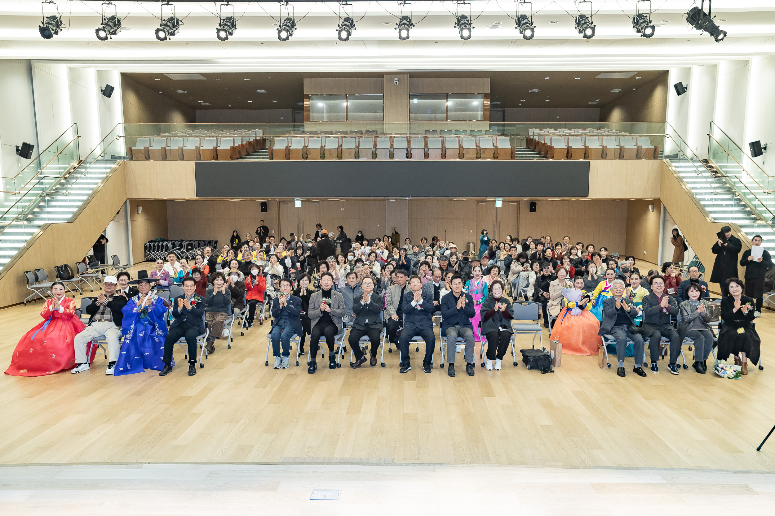 20251121-광진예술인의 밤 20251121-12648_L_191124.jpg