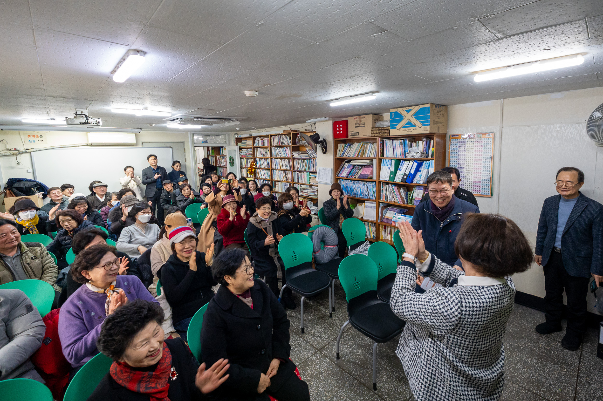 20260213-동부밑거름학교 졸업식 20260213-5453_L_122136.jpg