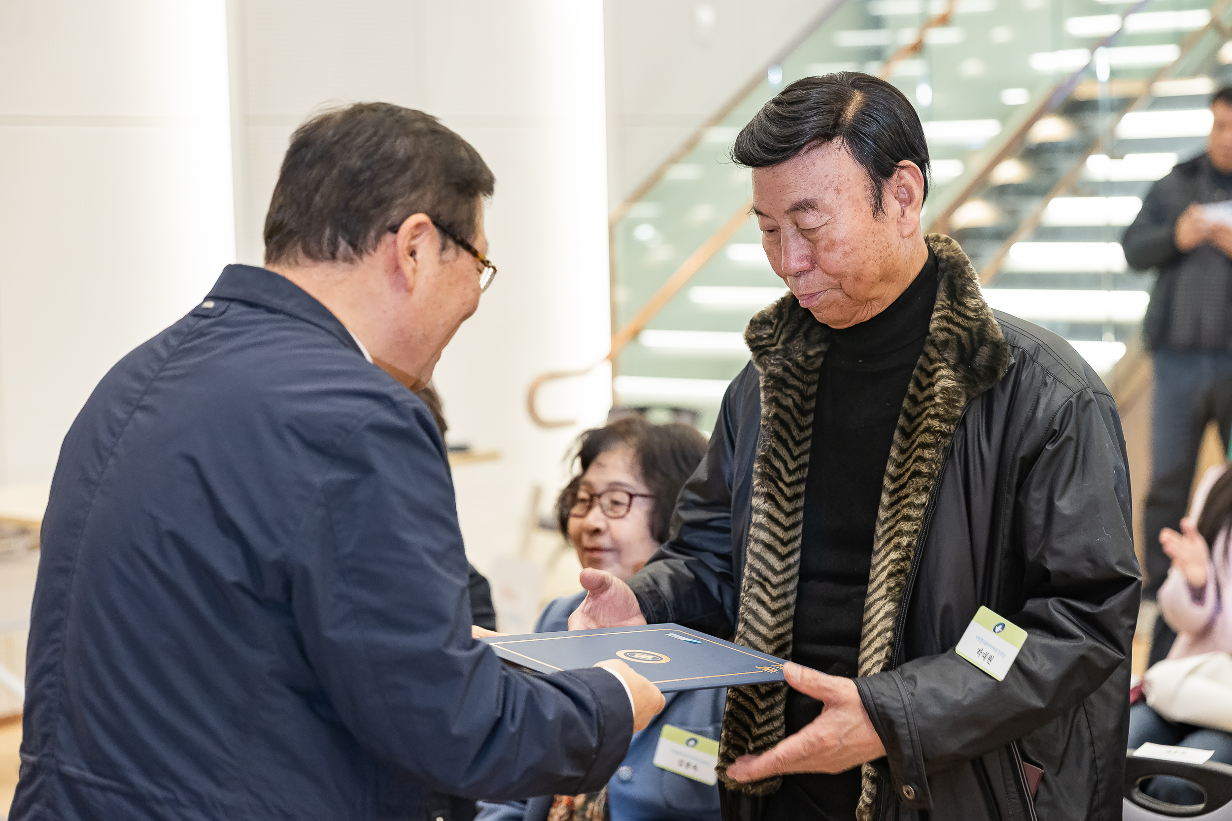 20251126-2025년 11월 정기 구민표창 수여식 20251126-15165_L_192536.jpg