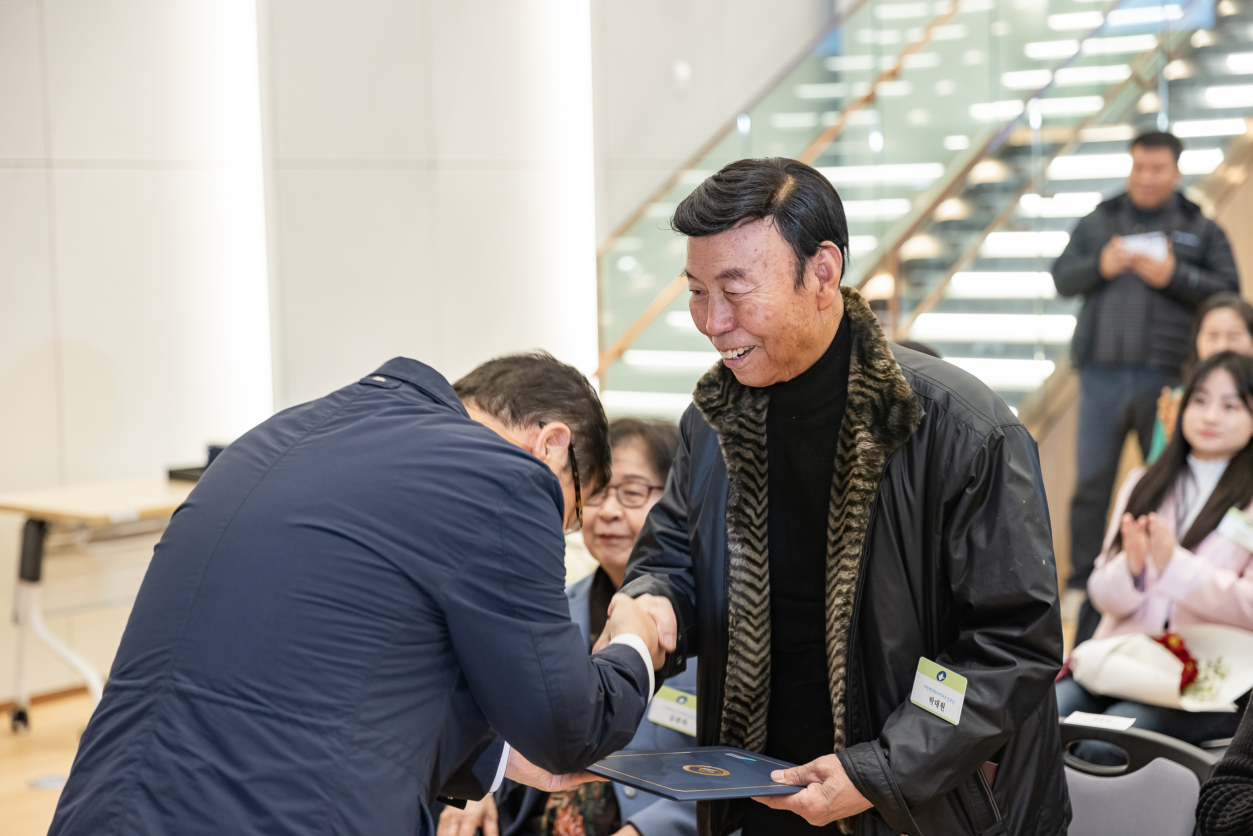 20251126-2025년 11월 정기 구민표창 수여식 20251126-15167_L_192536.jpg