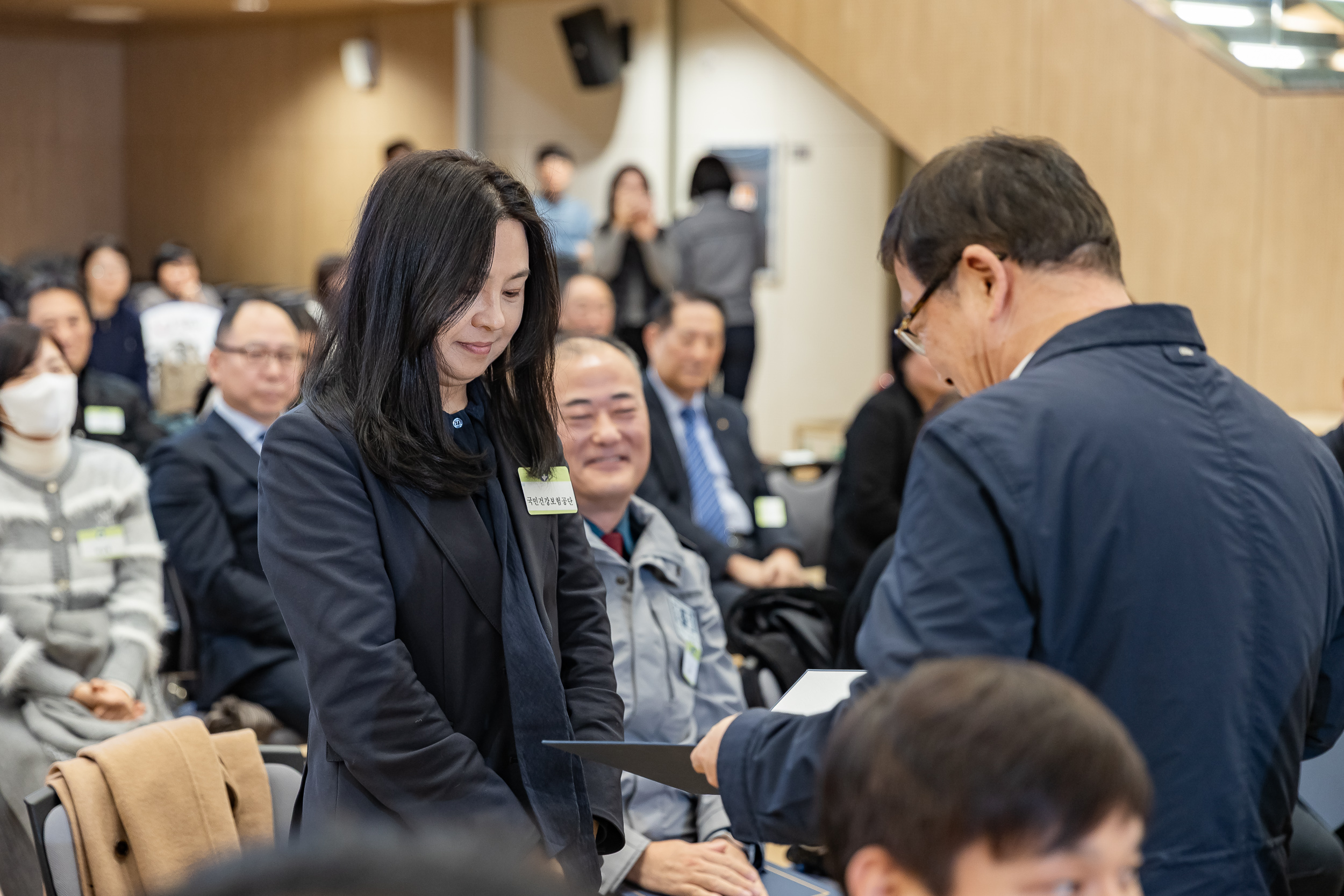 20251126-2025년 11월 정기 구민표창 수여식 20251126-15596_L_192542.jpg