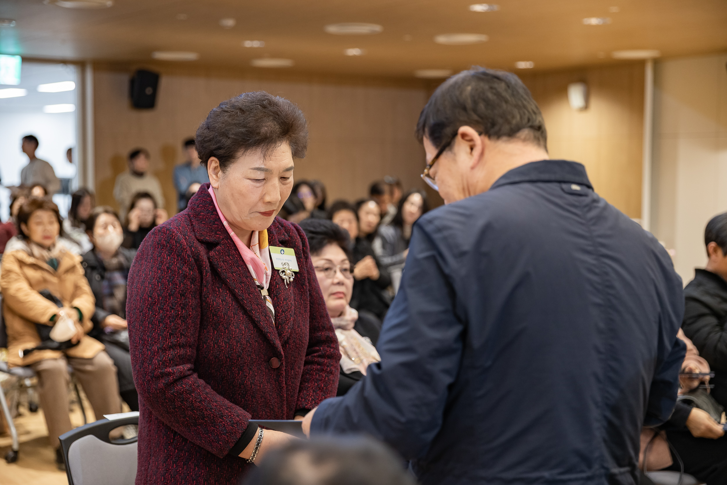 20251126-2025년 11월 정기 구민표창 수여식 20251126-16009_L_192547.jpg