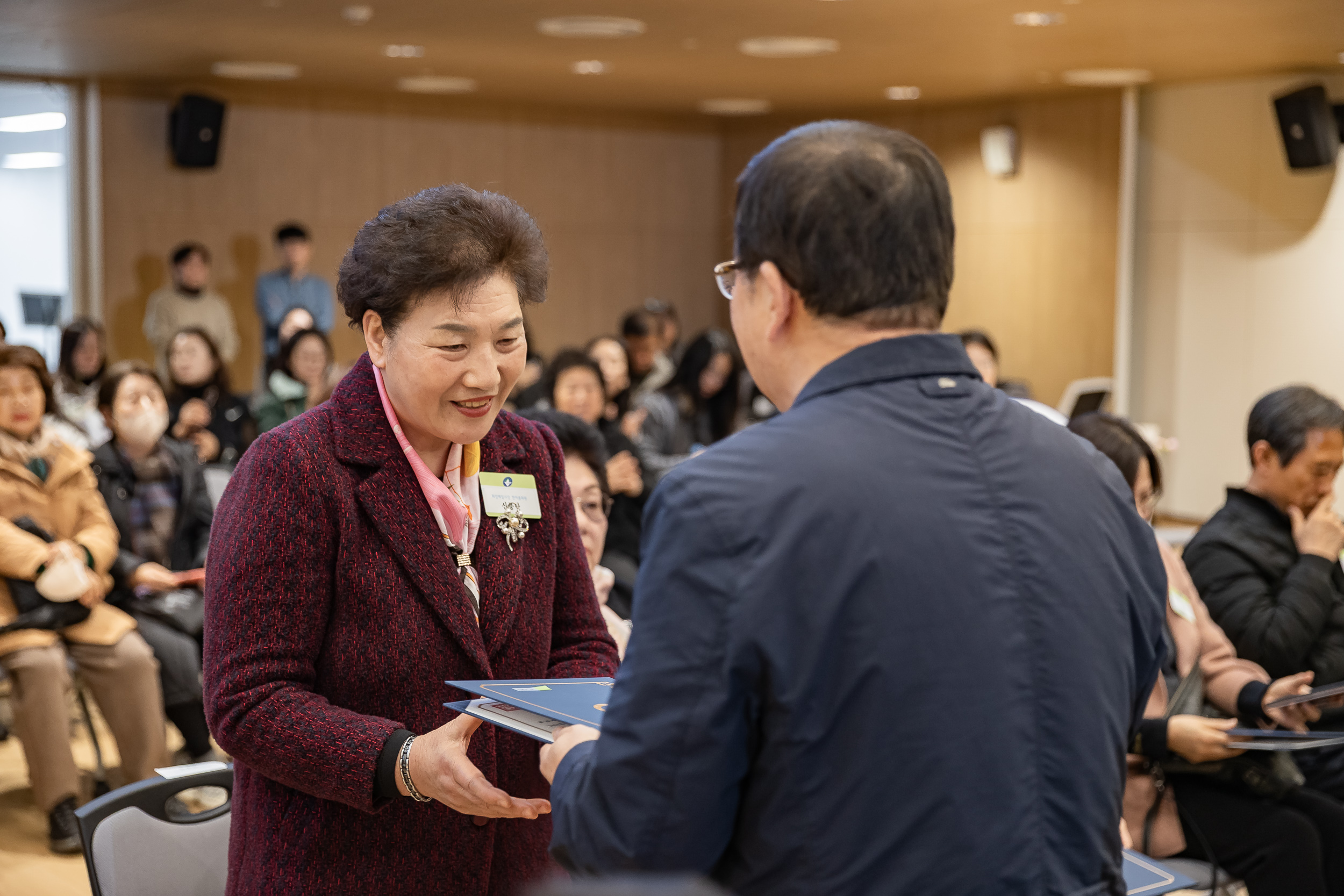 20251126-2025년 11월 정기 구민표창 수여식 20251126-16016_L_192547.jpg