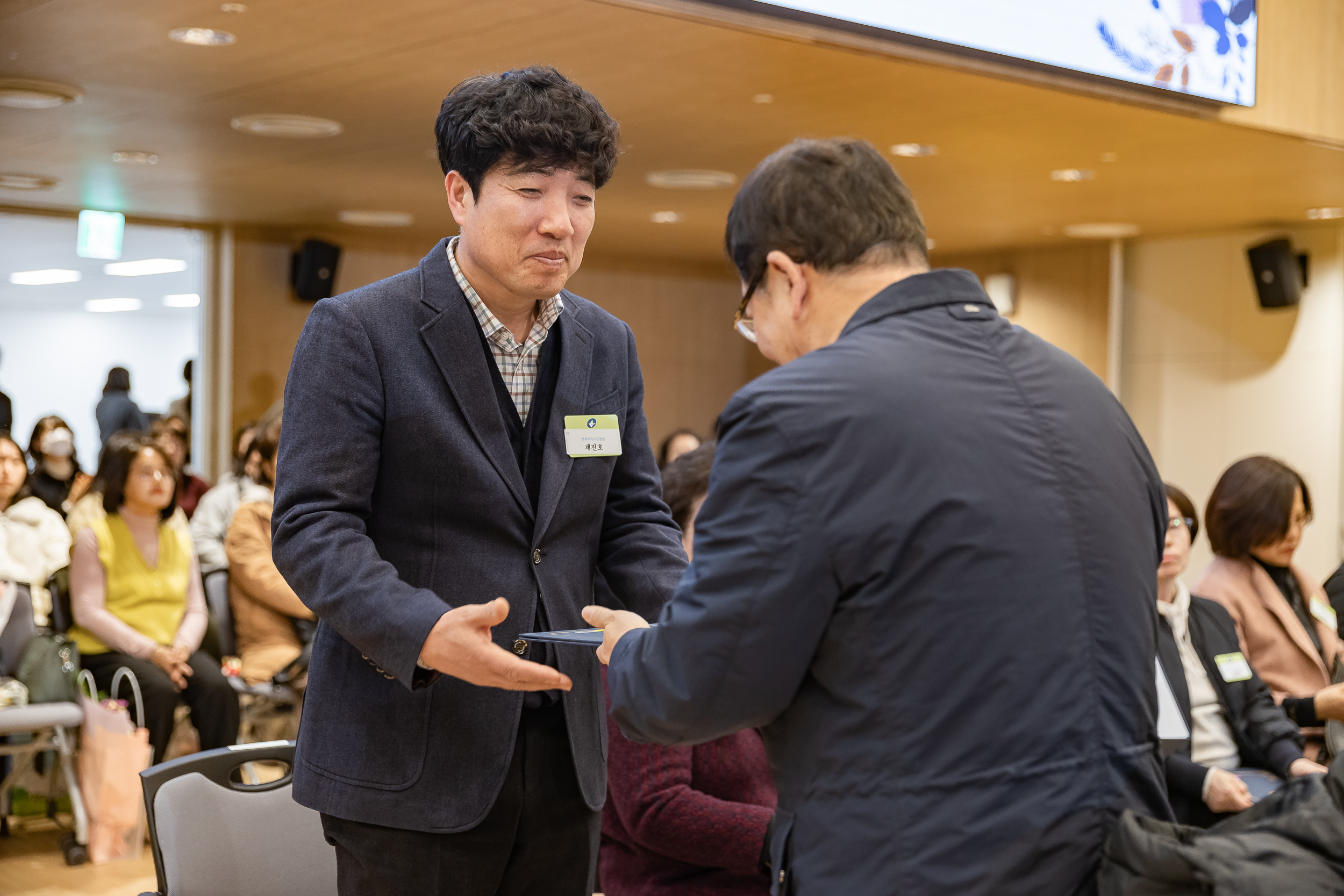 20251126-2025년 11월 정기 구민표창 수여식 20251126-16031_L_192547.jpg