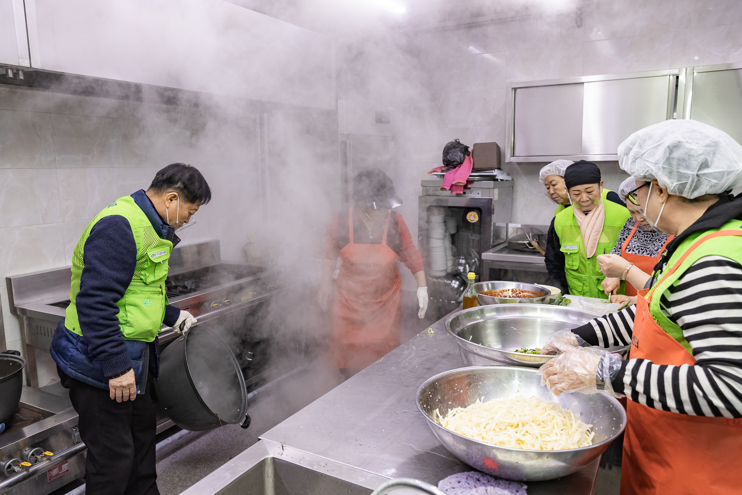 20260303-중곡4동 자원봉사캠프 건강음식 나눔 20260303-30125_L_204711.jpg