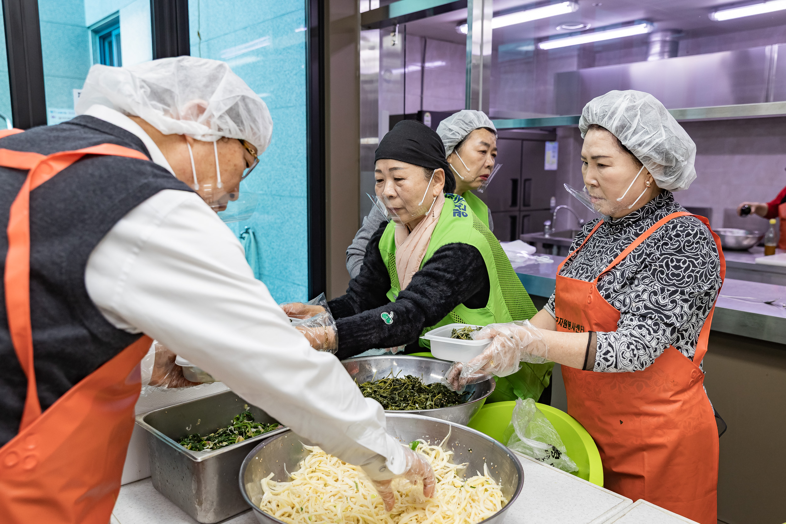 20260303-중곡4동 자원봉사캠프 건강음식 나눔 20260303-30253_L_204712.jpg