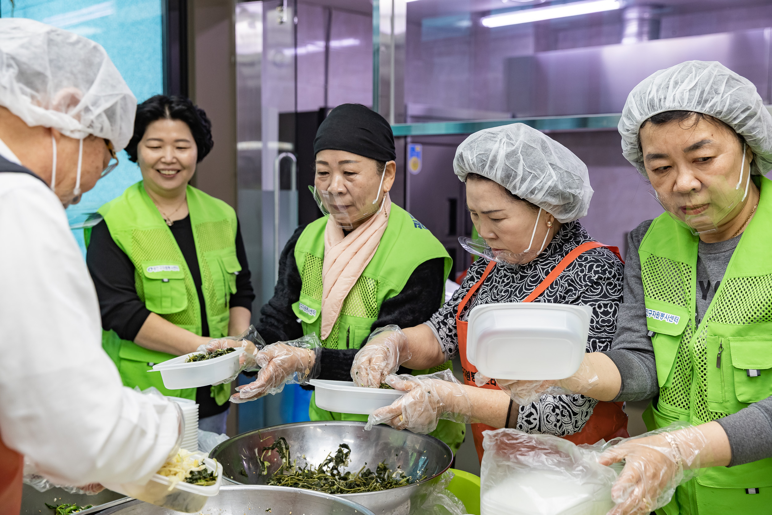 20260303-중곡4동 자원봉사캠프 건강음식 나눔 20260303-30273_L_204712.jpg