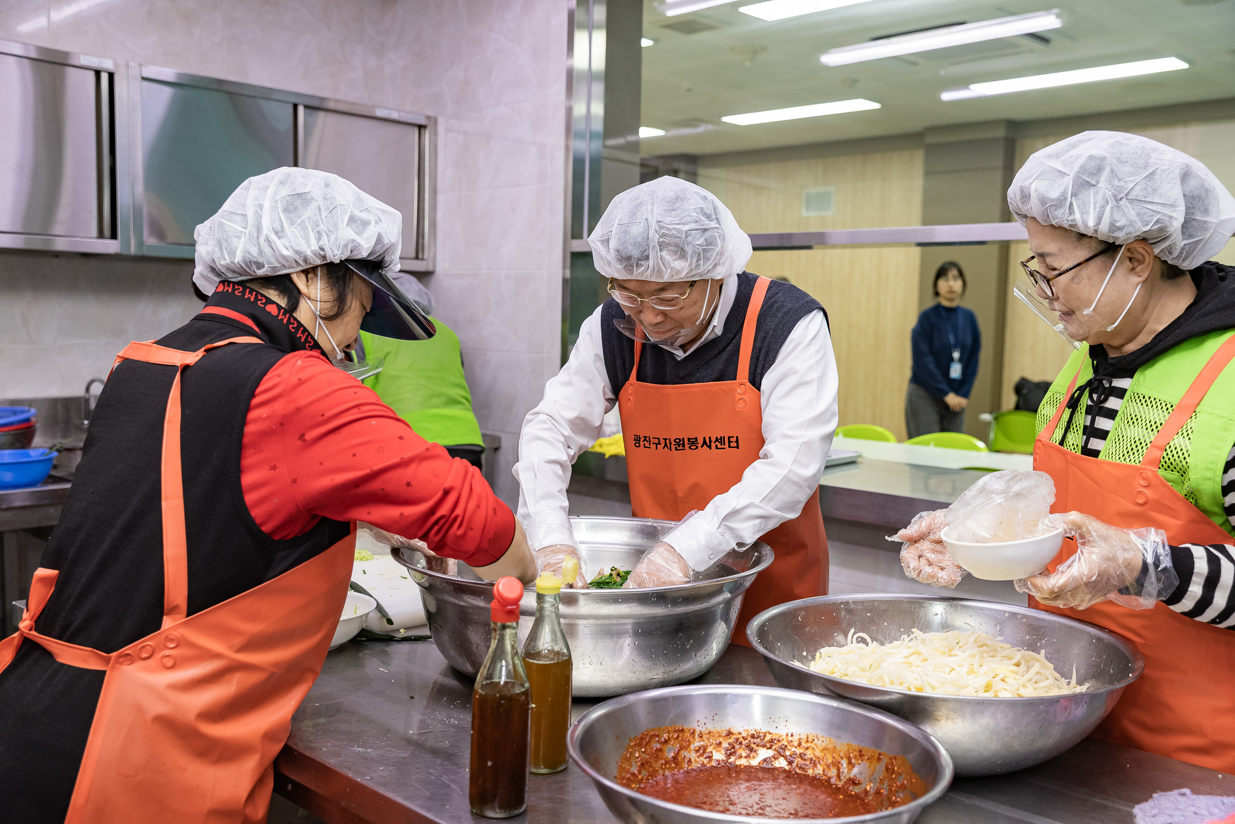 20260303-중곡4동 자원봉사캠프 건강음식 나눔 20260303-30145_L_204712.jpg