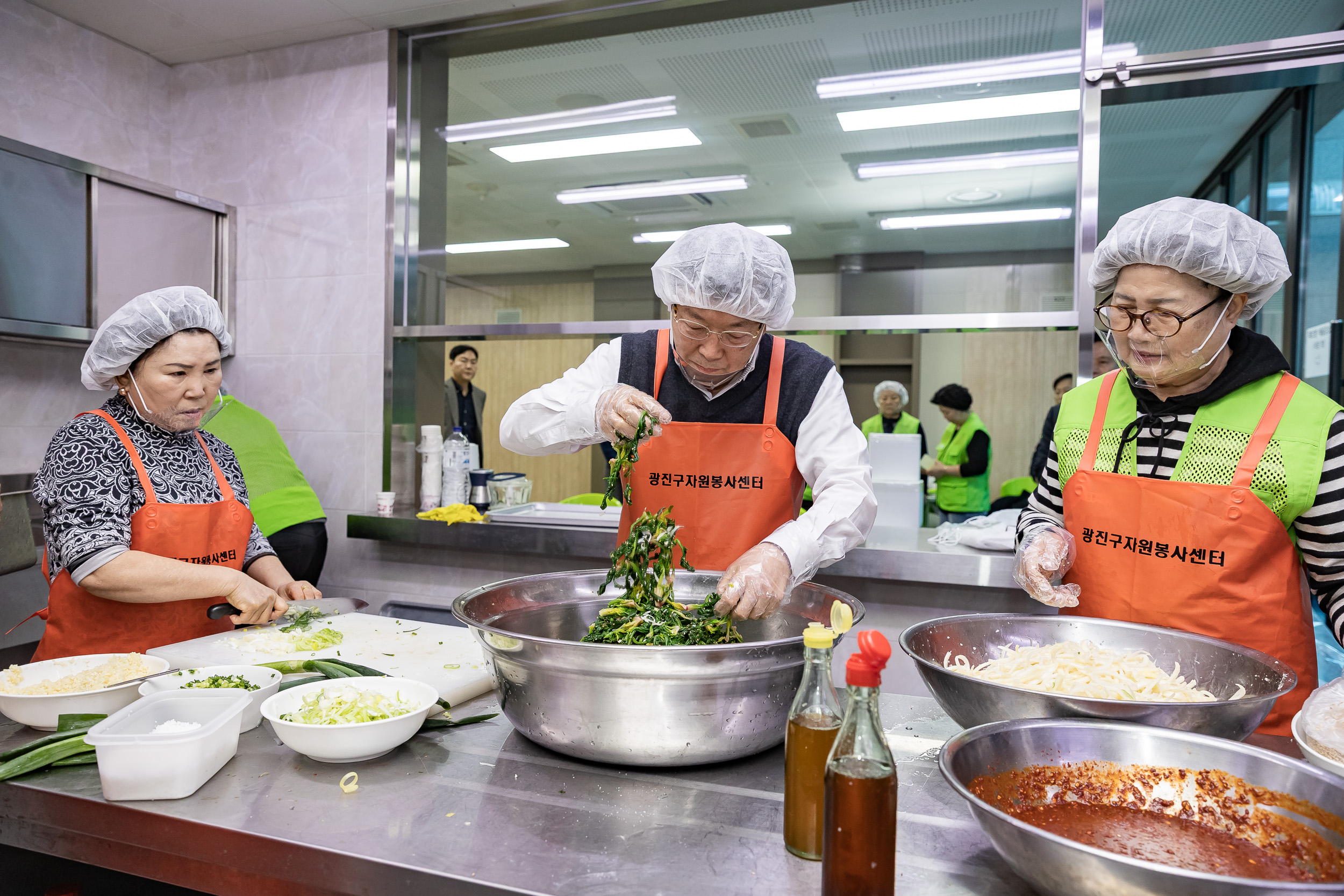 20260303-중곡4동 자원봉사캠프 건강음식 나눔 20260303-30155_L_204712.jpg