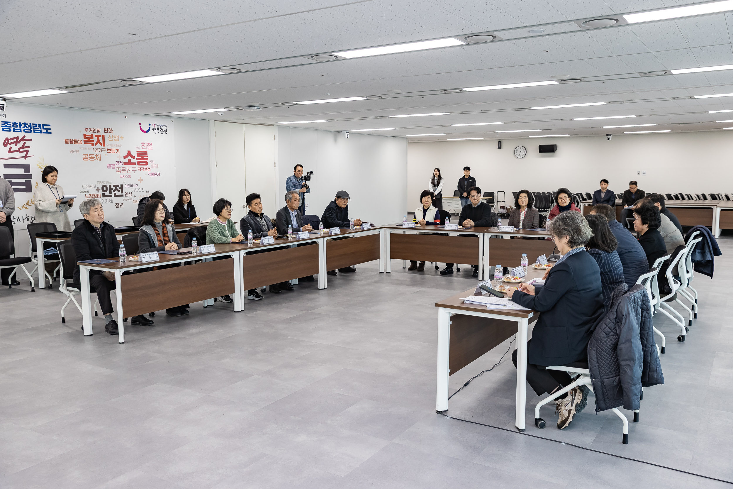 20260203-중곡1동 주민자치회 위원 위촉장 수여식 20260203-10697_L_181309.jpg