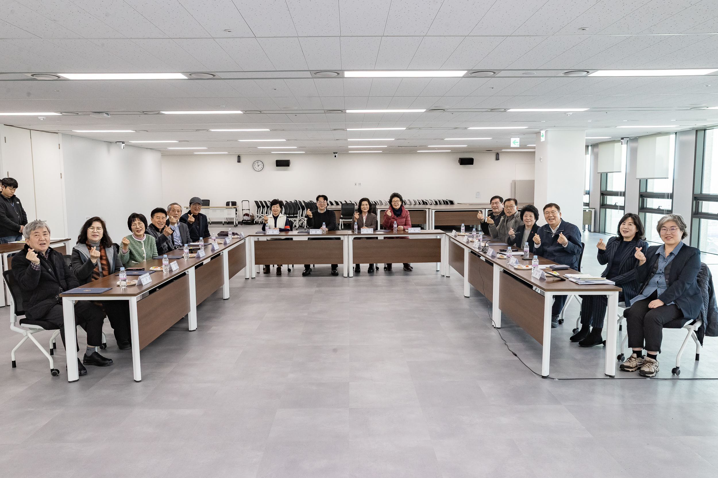 20260203-중곡1동 주민자치회 위원 위촉장 수여식 20260203-10883_L_181310.jpg