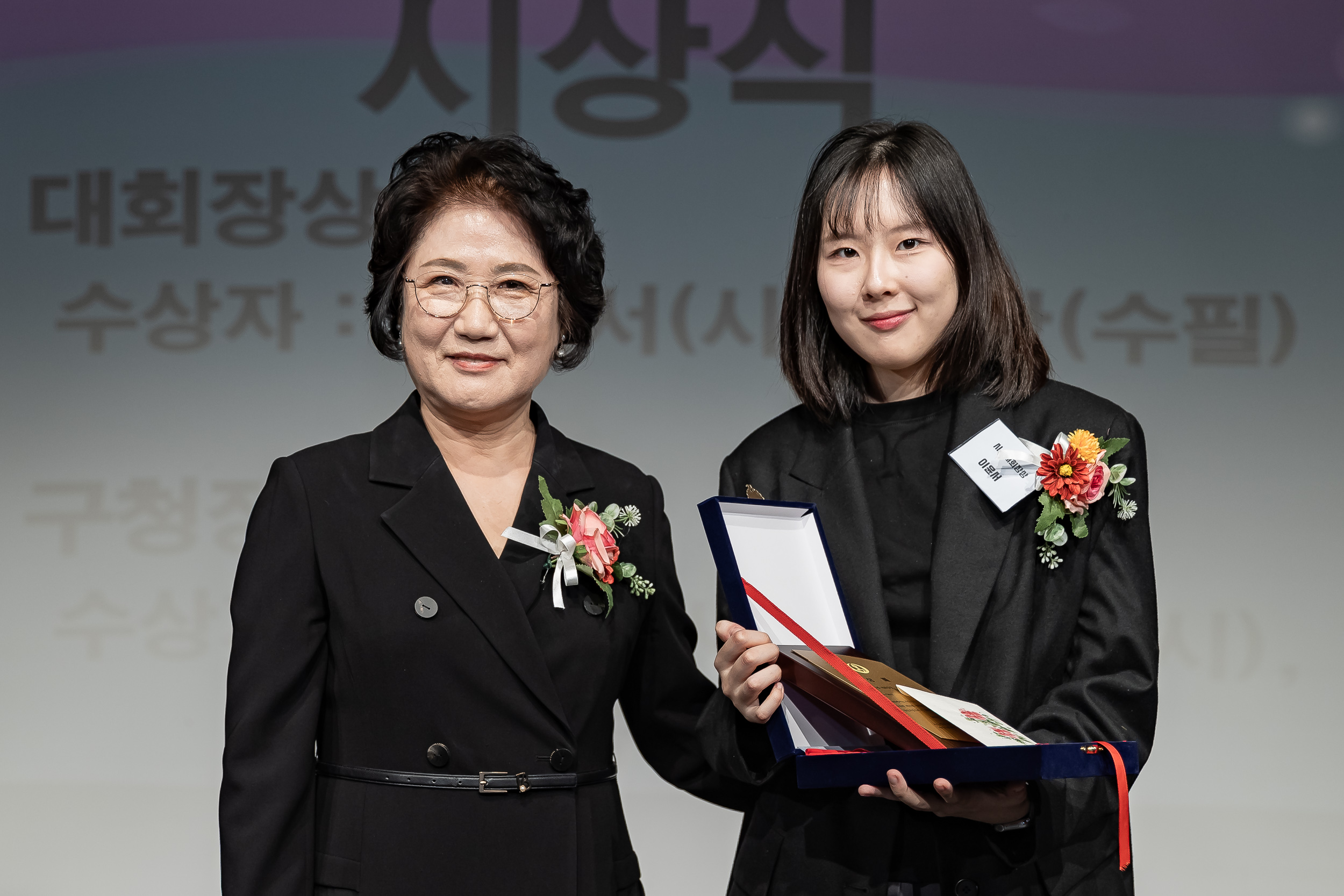 20251021-제24회 광나루사생회 정기전 20251021-64421_L_172716.jpg