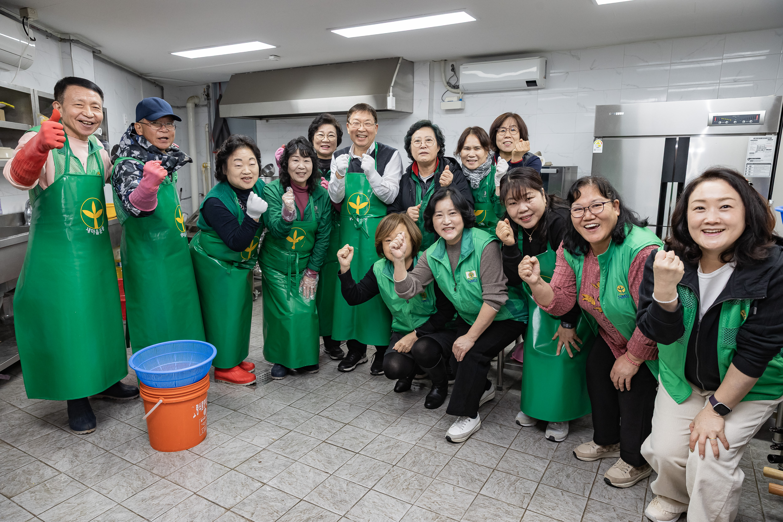 20251216-따뜻한 겨울나기 관내 어르신 이.미용봉사 및 점심대접 20251216-37352_L_182206.jpg