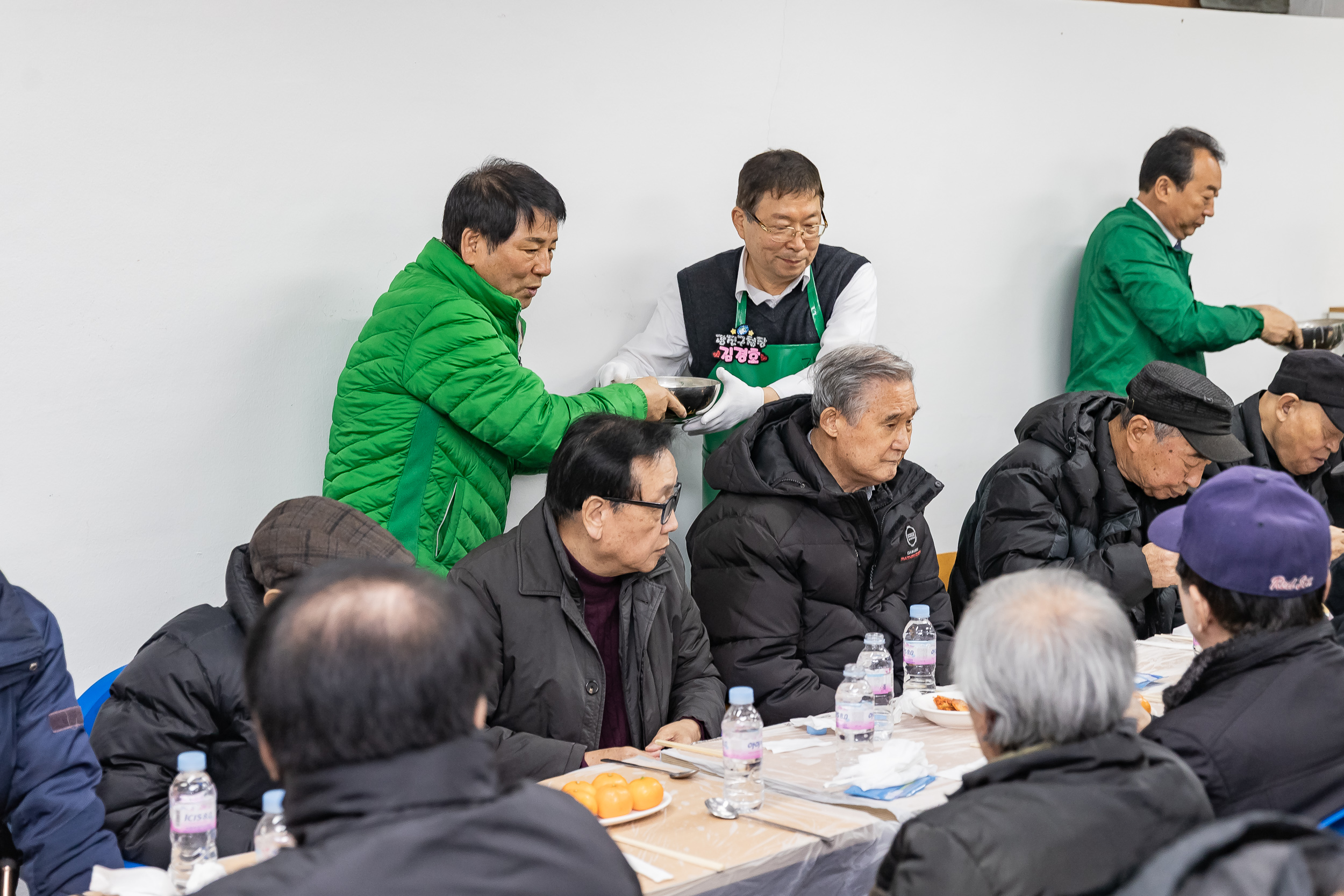 20251216-따뜻한 겨울나기 관내 어르신 이.미용봉사 및 점심대접 20251216-37429_L_182207.jpg