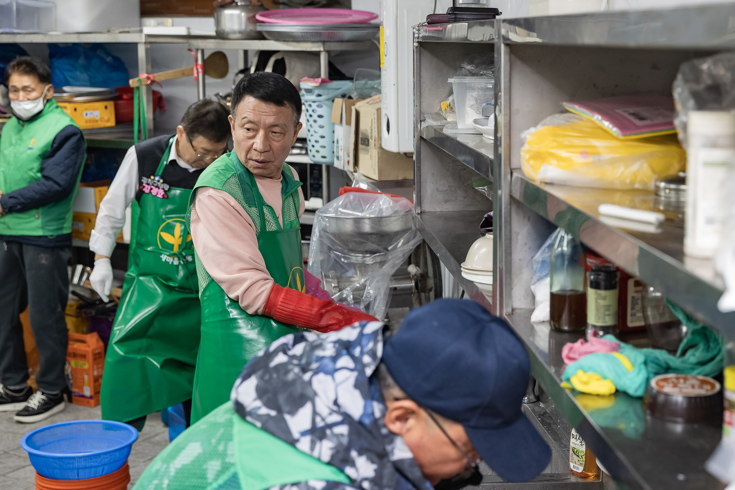 20251216-따뜻한 겨울나기 관내 어르신 이.미용봉사 및 점심대접 20251216-37481_L_182207.jpg
