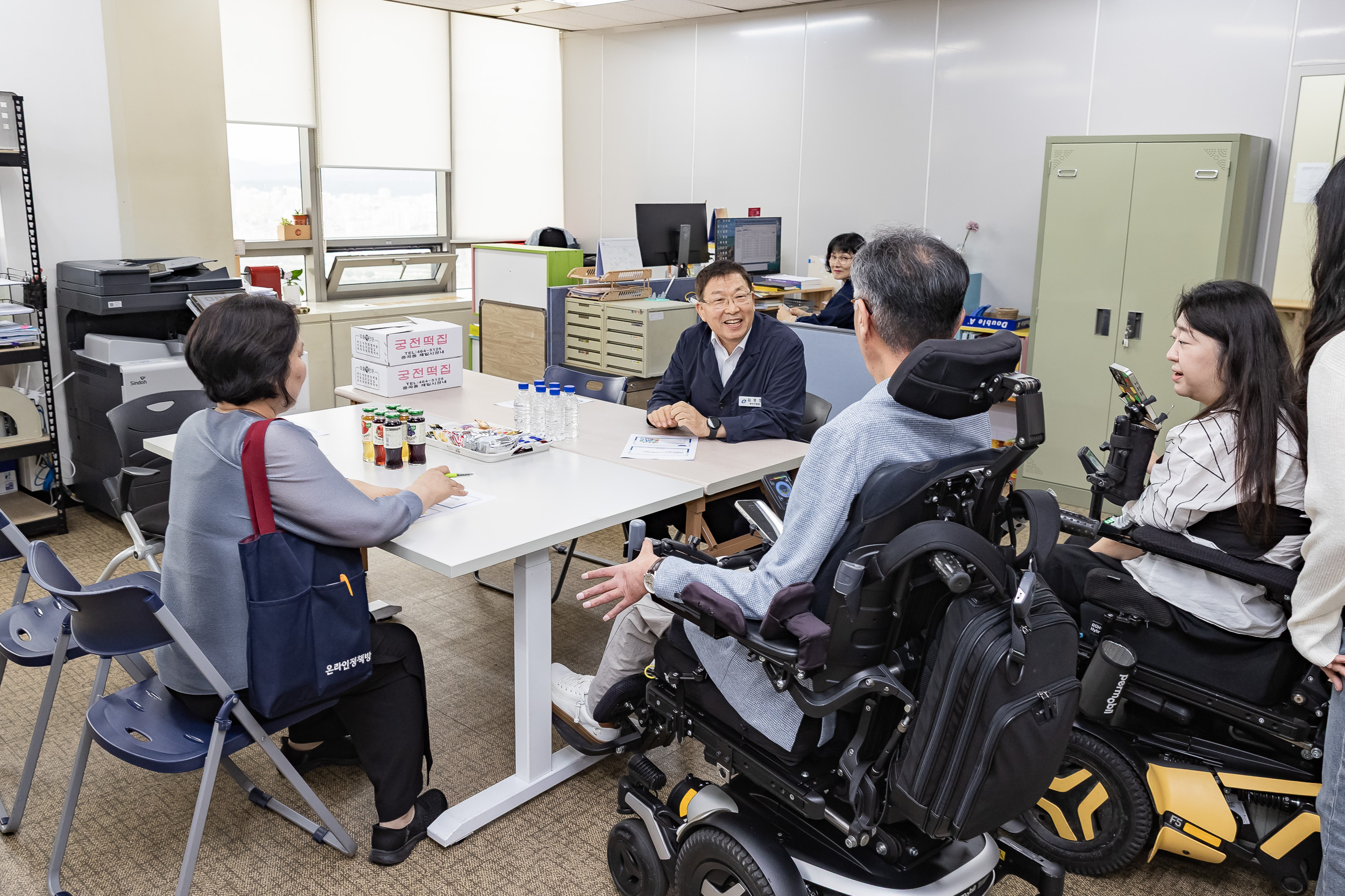 20250922-추석맞이 장애인단체 및 시설방문 20250922-35999_L_092522.jpg