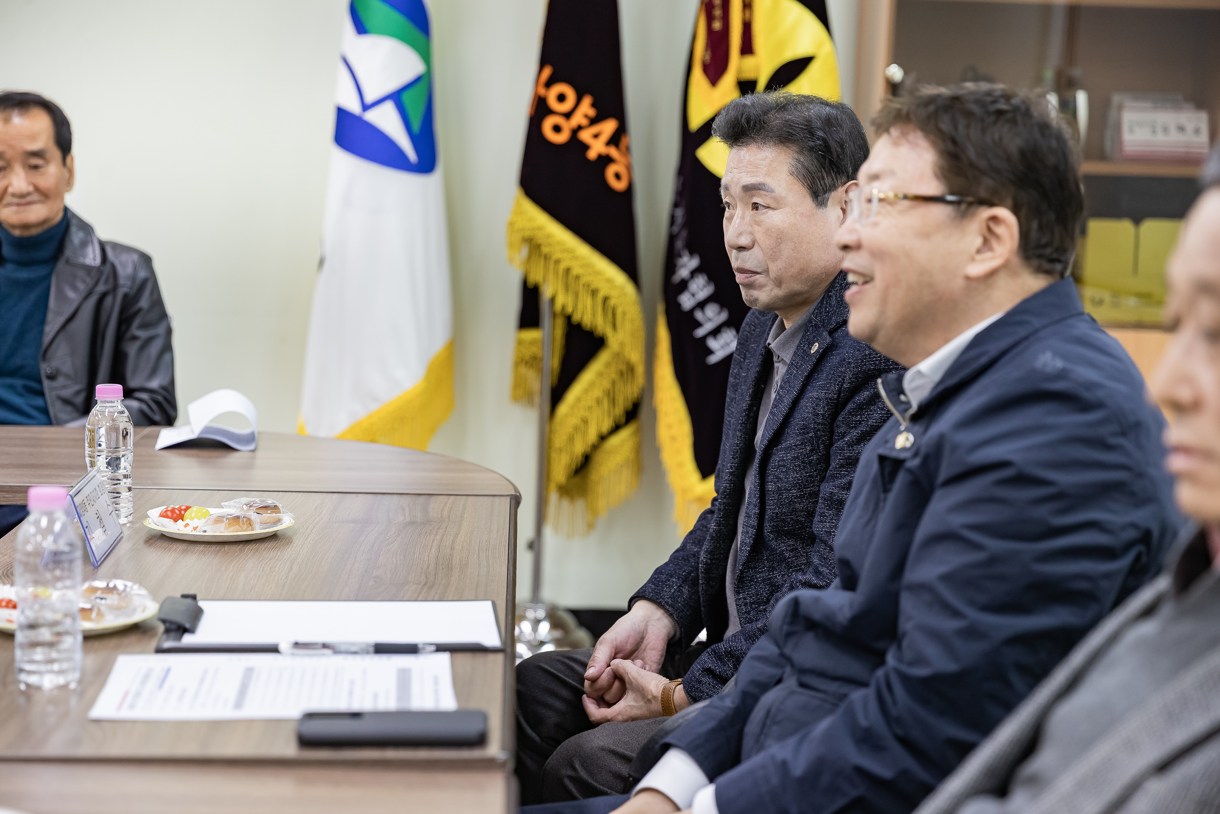 20260320-자양4동 주민자치회 신규위원 위촉장 수여 및 간담회 20260320-45716_L_172704.jpg