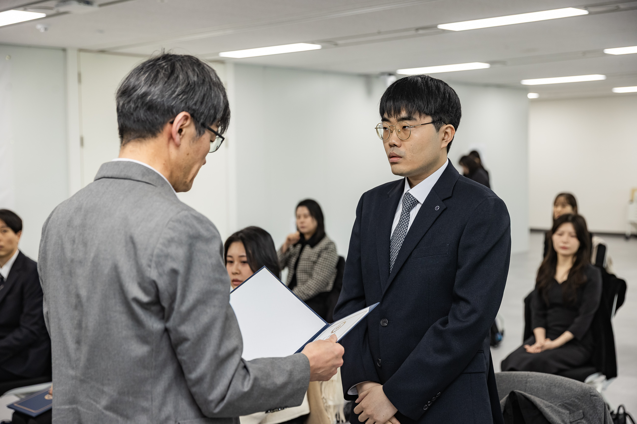 20251230-2026년 상반기 신규임용후보자 발령장 수여식 20251230-57151_L_134948.jpg