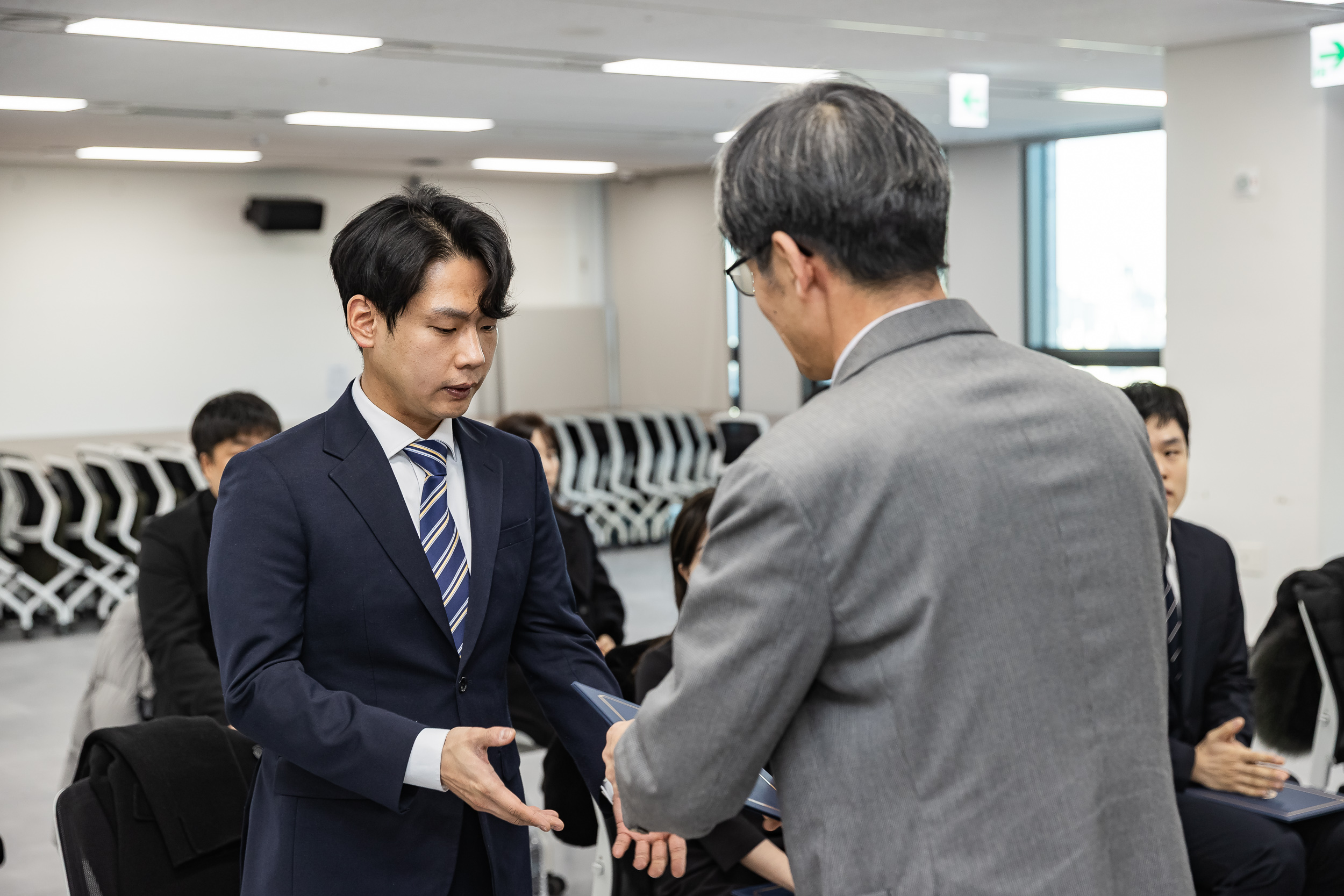 20251230-2026년 상반기 신규임용후보자 발령장 수여식 20251230-57238_L_134949.jpg