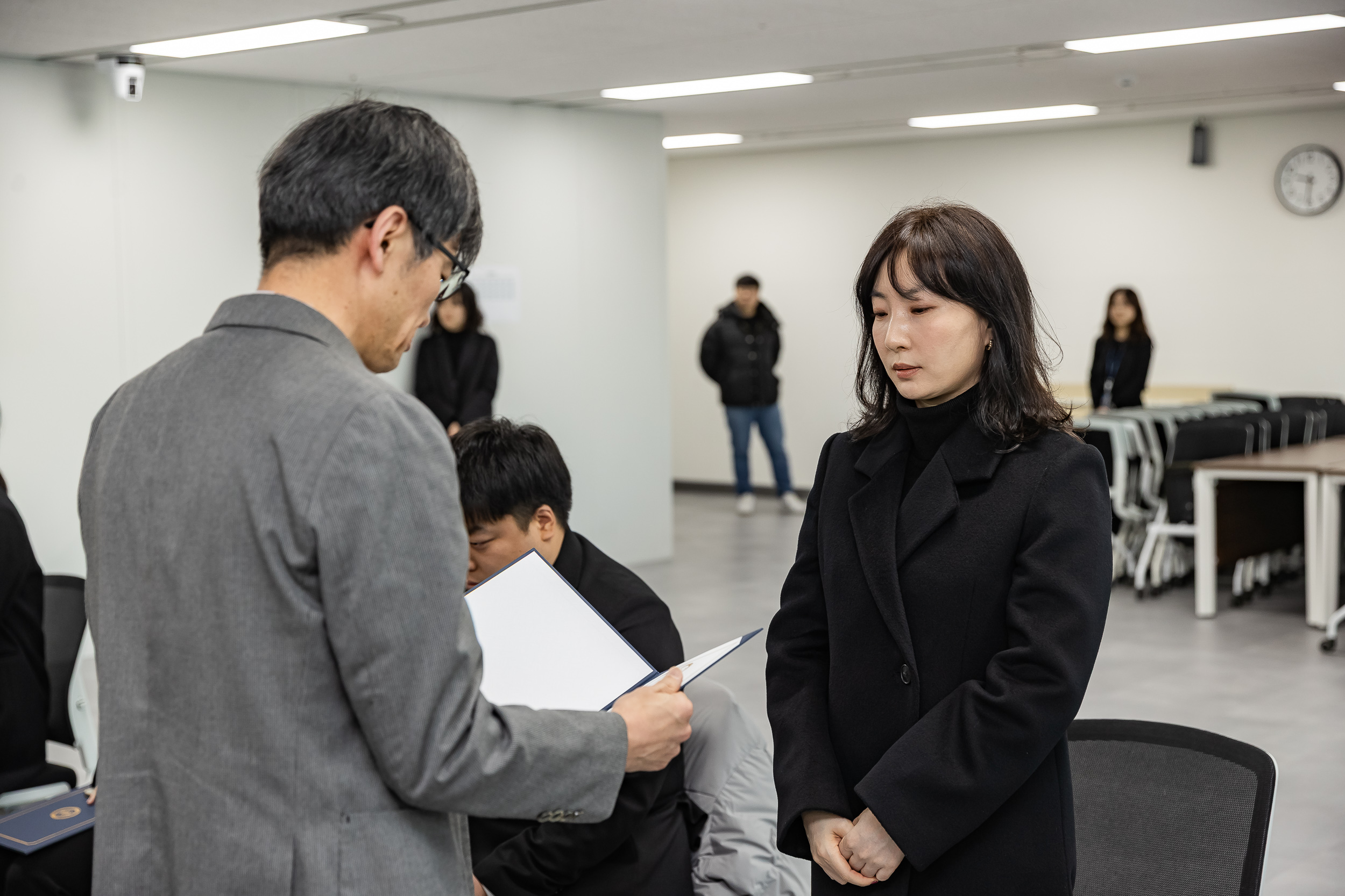 20251230-2026년 상반기 신규임용후보자 발령장 수여식 20251230-57301_L_134949.jpg