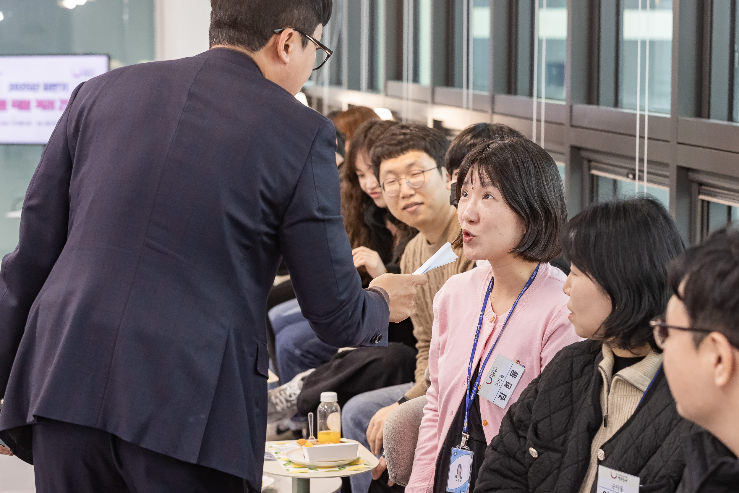 20251127-2025년 하반기 친절 직원 격려 간담회 20251127-17560_L_130139.jpg