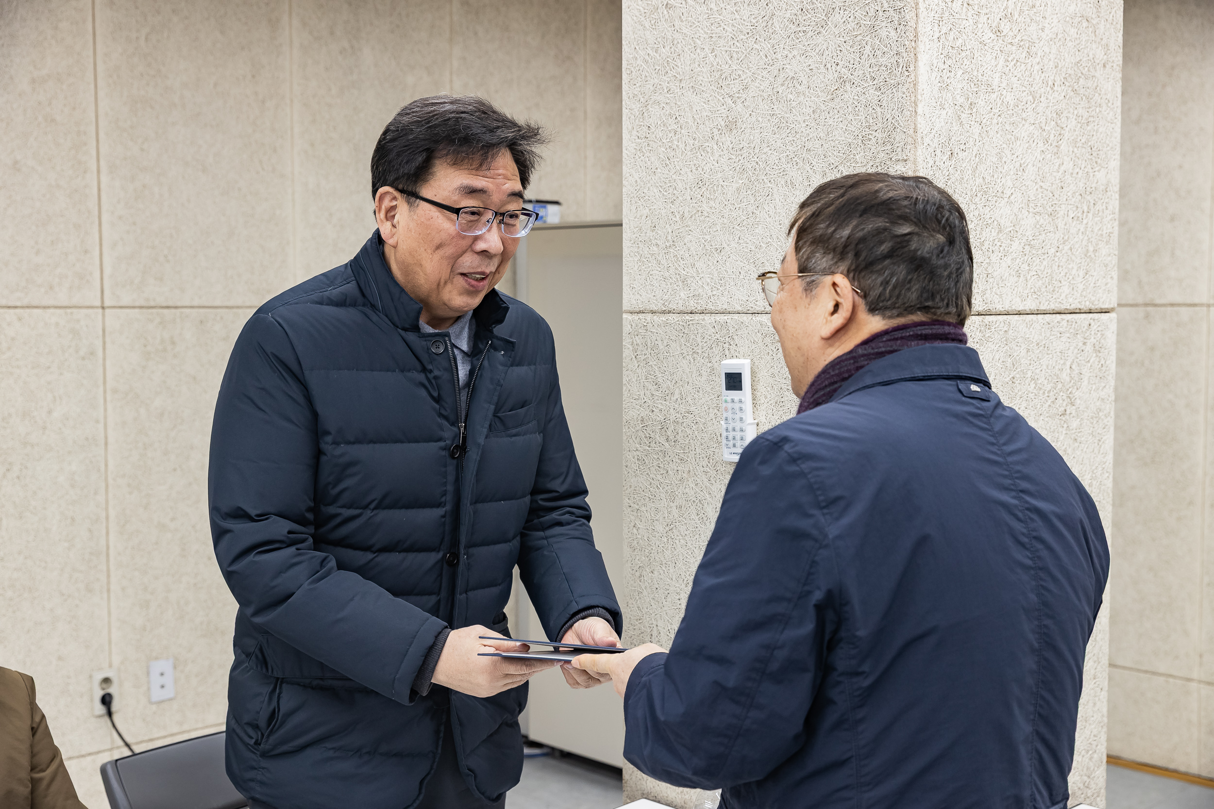 20260204-중곡3동 주민자치회 위원 위촉장 수여식 20260204-11539_L_181532.jpg