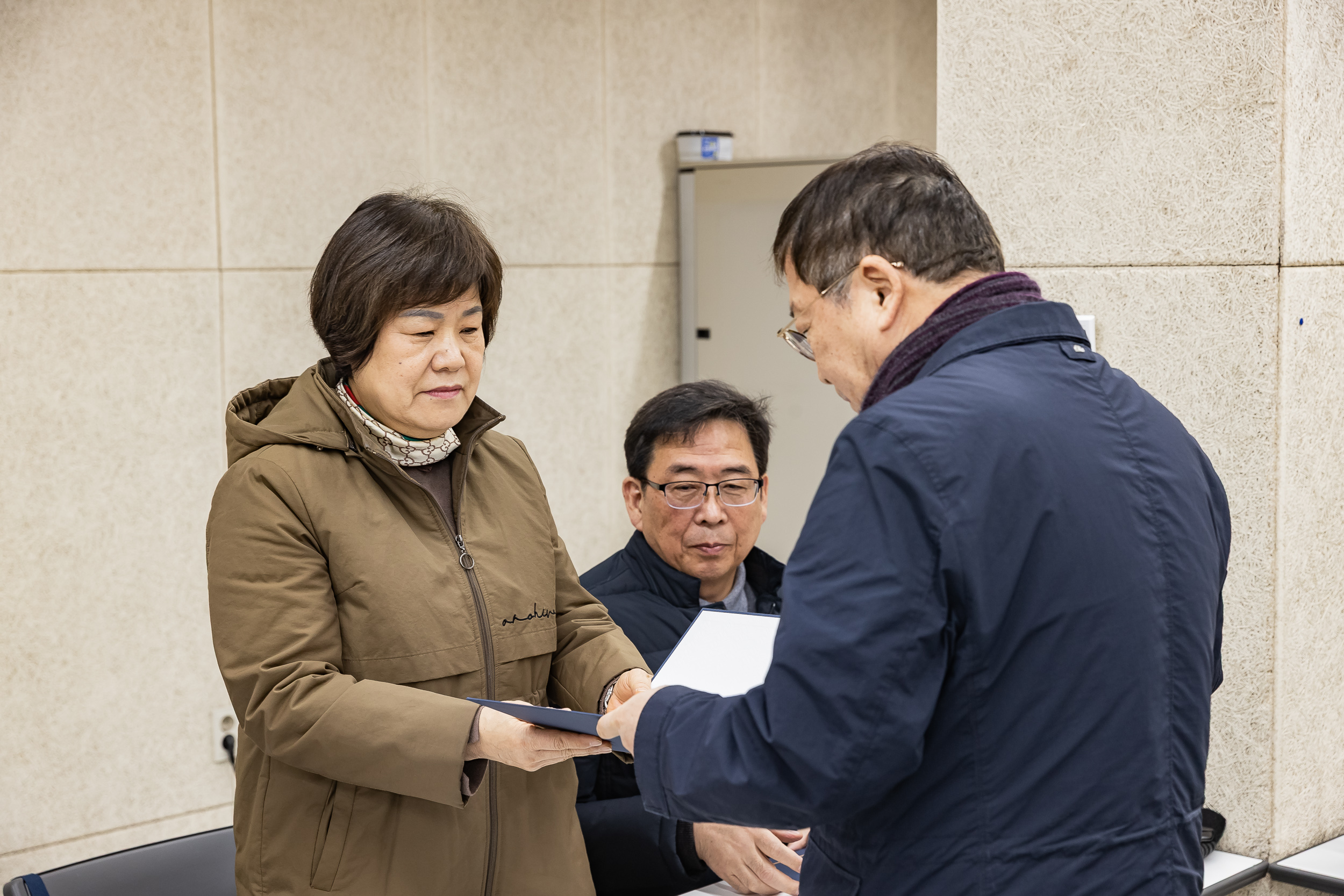 20260204-중곡3동 주민자치회 위원 위촉장 수여식 20260204-11551_L_181532.jpg