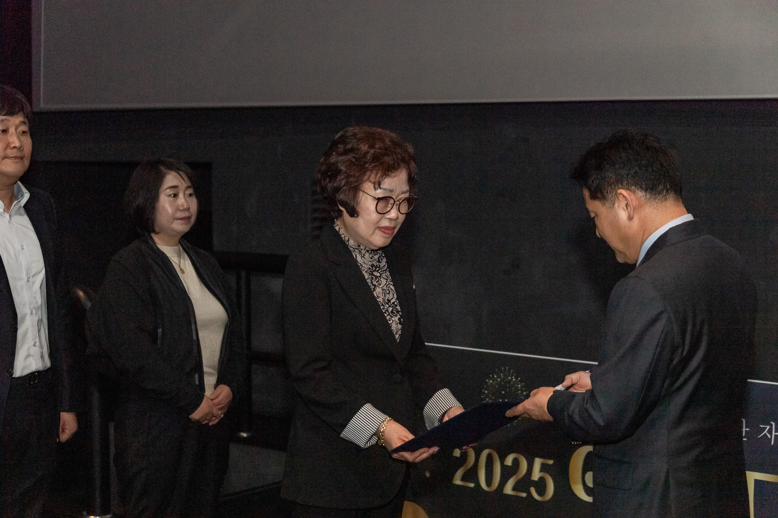 20251112-자양종합복지관 아름다운 사람 20251112-5648_L_122043.jpg