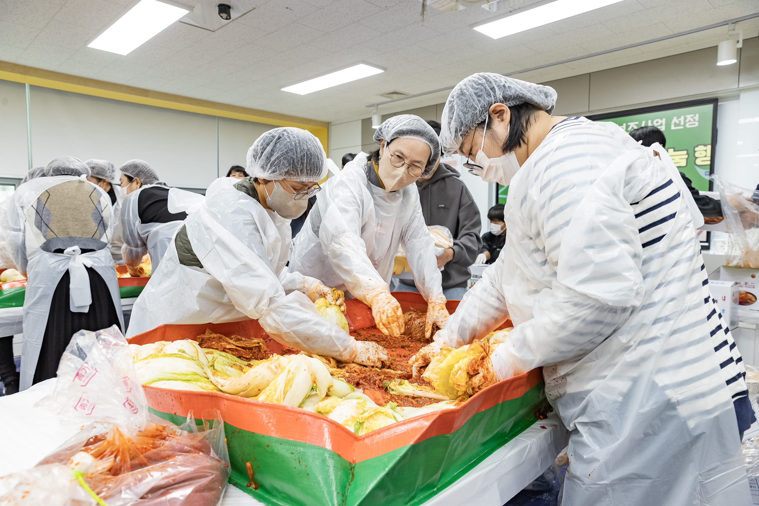 20251129-2025 사랑의 김장 나눔 행사 20251129-18839_L_130447.jpg