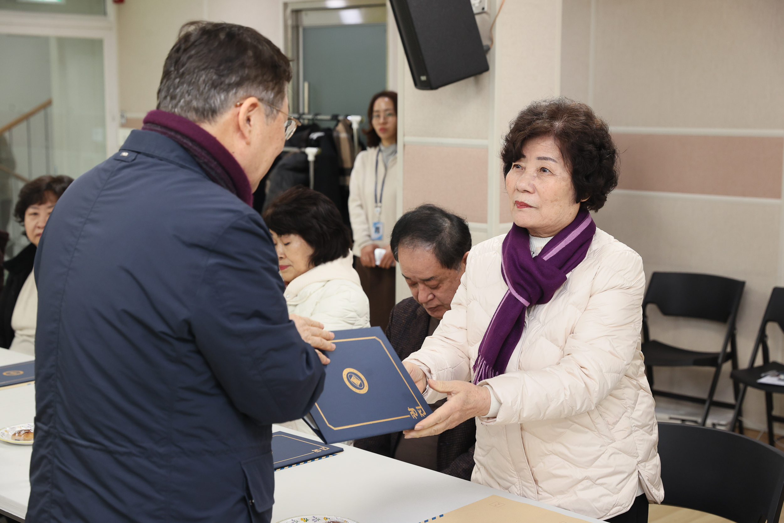 20260212-자양3동 주민자치회 위원 위촉장 수여식 20260212-18747_L_132607.jpg