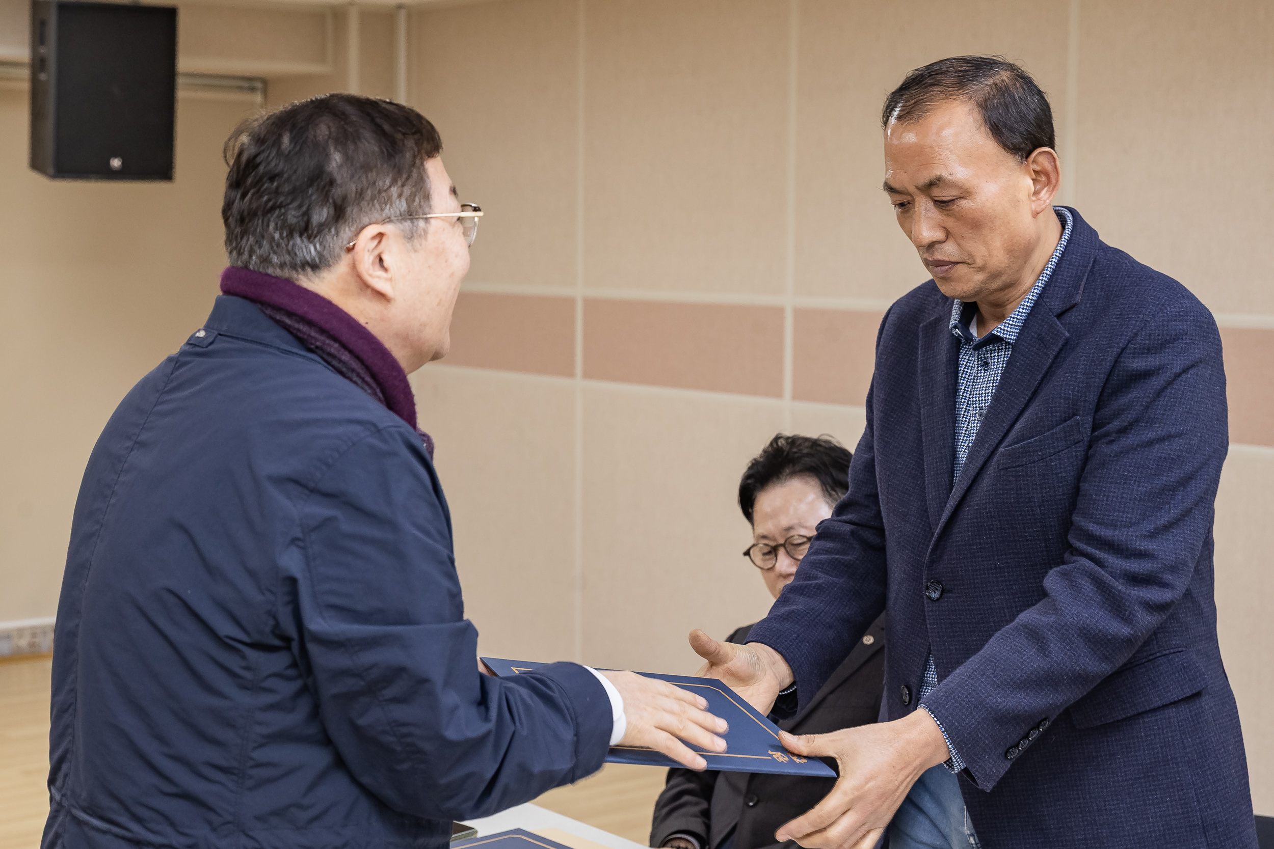 20260212-자양3동 주민자치회 위원 위촉장 수여식 20260212-18865_L_132608.jpg