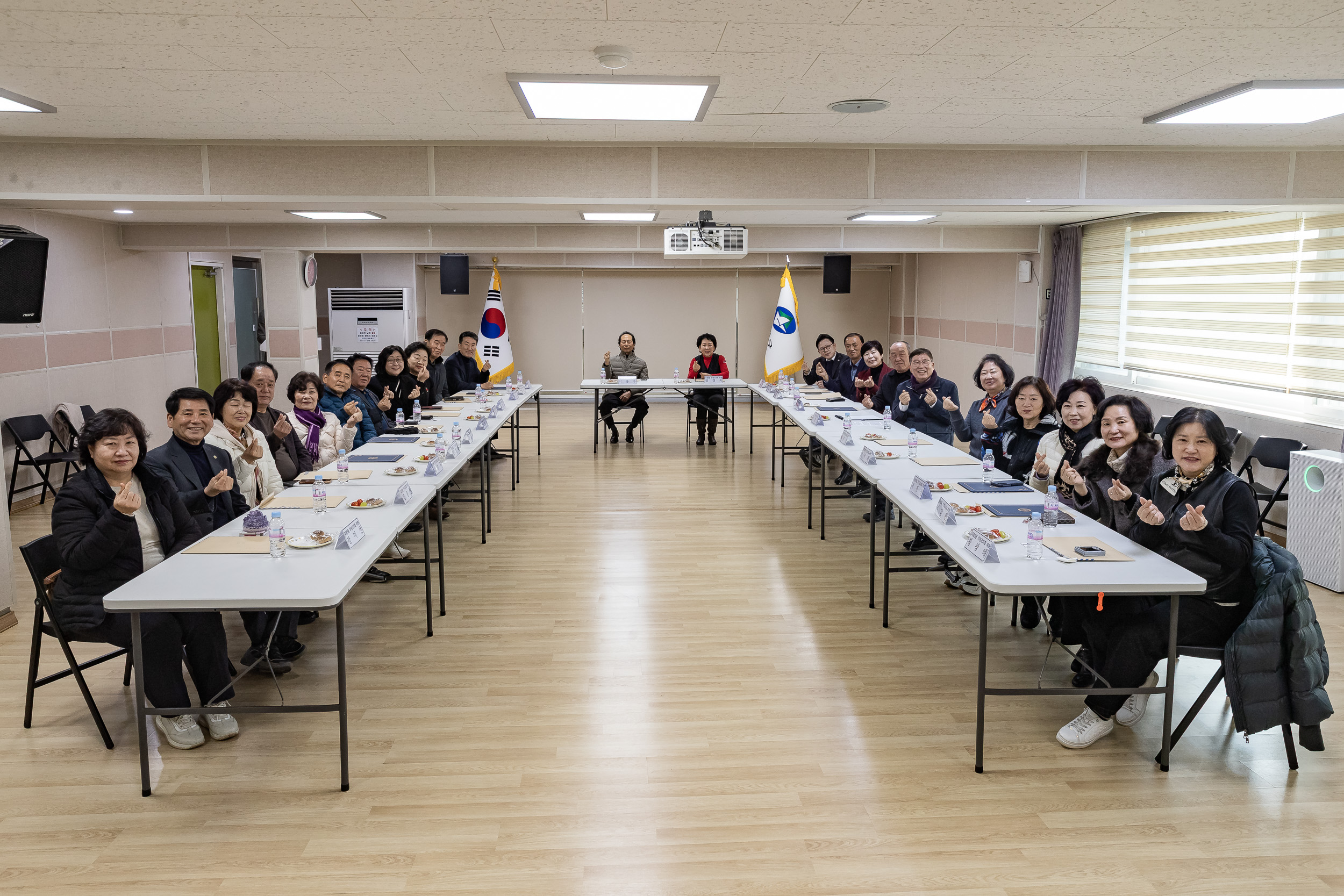 20260212-자양3동 주민자치회 위원 위촉장 수여식 20260212-19093_L_132609.jpg