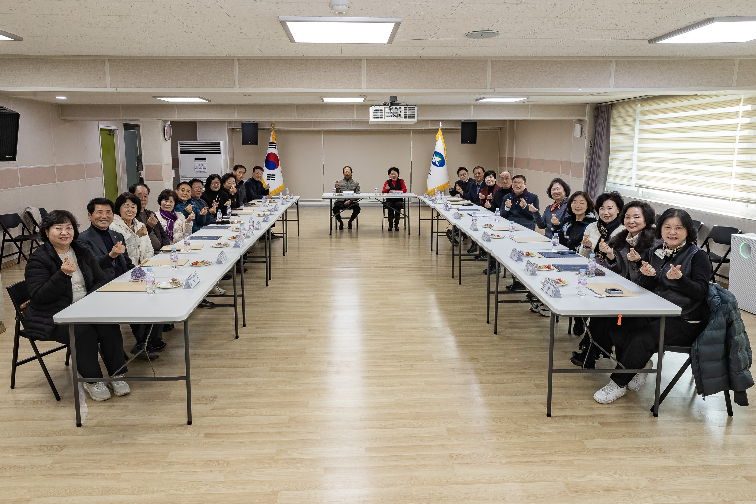 20260212-자양3동 주민자치회 위원 위촉장 수여식 20260212-19106_L_132609.jpg