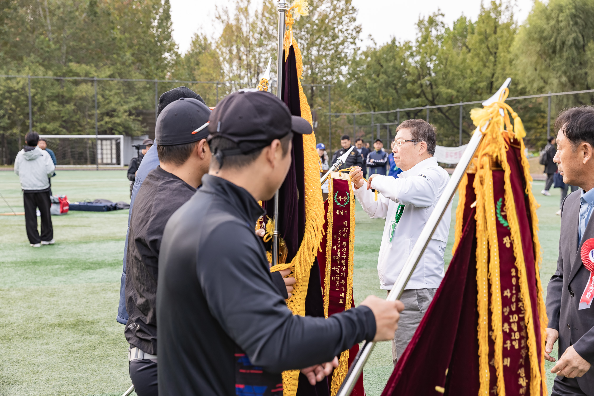 20251026-제30회 광진구협회장기 축구대회 20251026-71572_L_181547.jpg