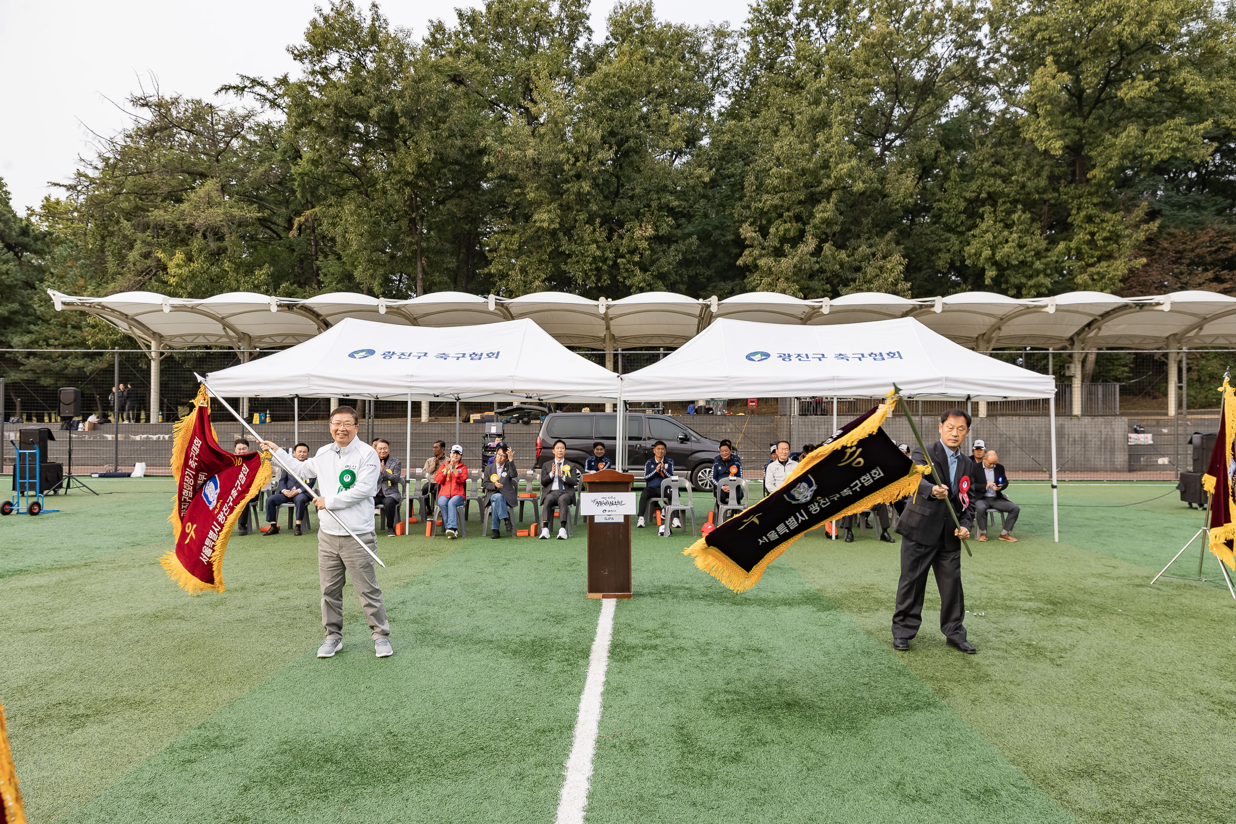 20251026-제30회 광진구협회장기 축구대회 20251026-71593_L_181547.jpg