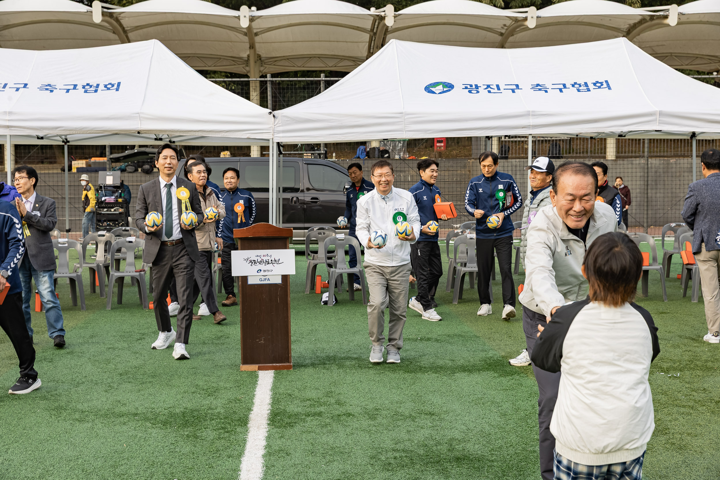 20251026-제30회 광진구협회장기 축구대회 20251026-71856_L_181549.jpg