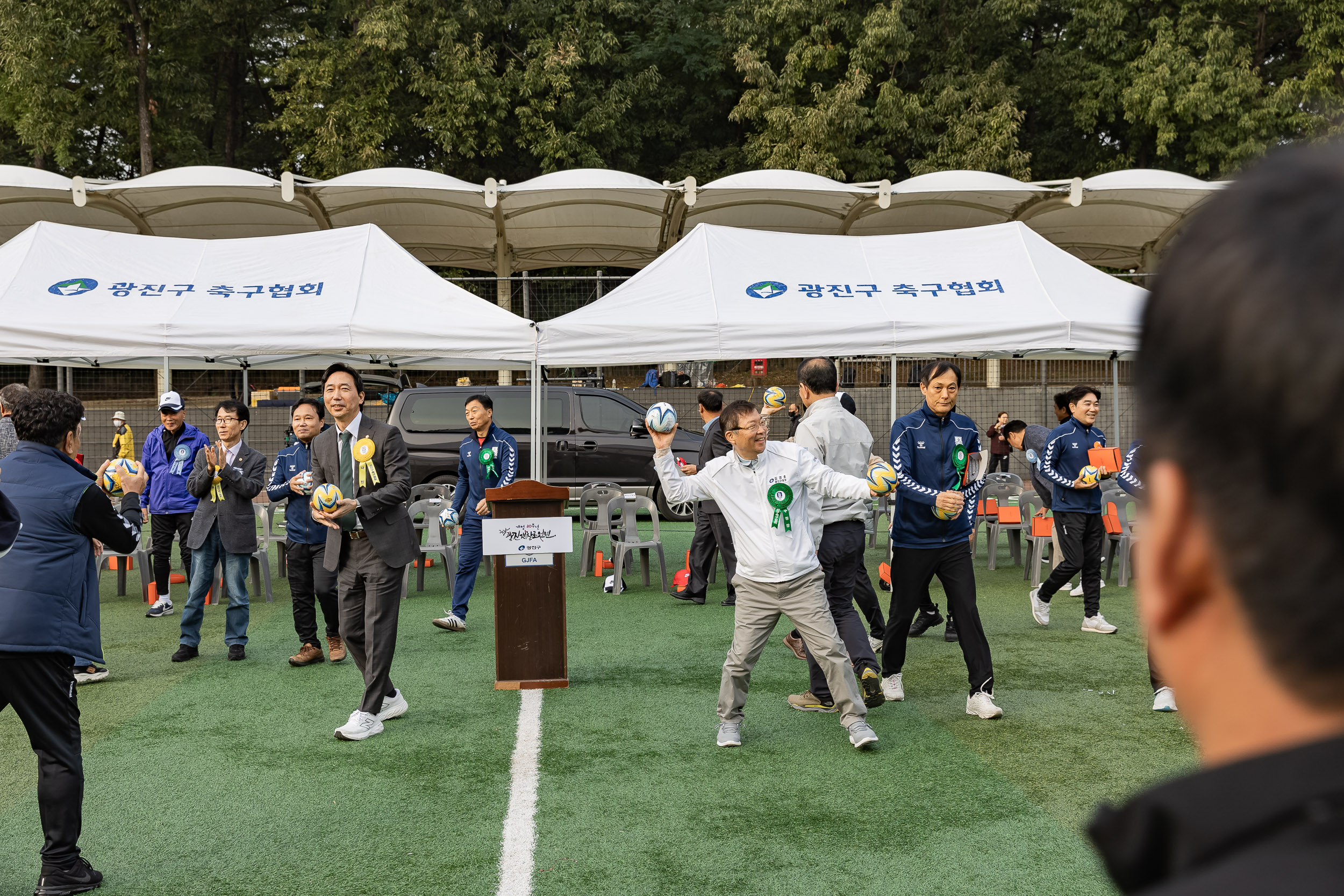 20251026-제30회 광진구협회장기 축구대회 20251026-71867_L_181549.jpg