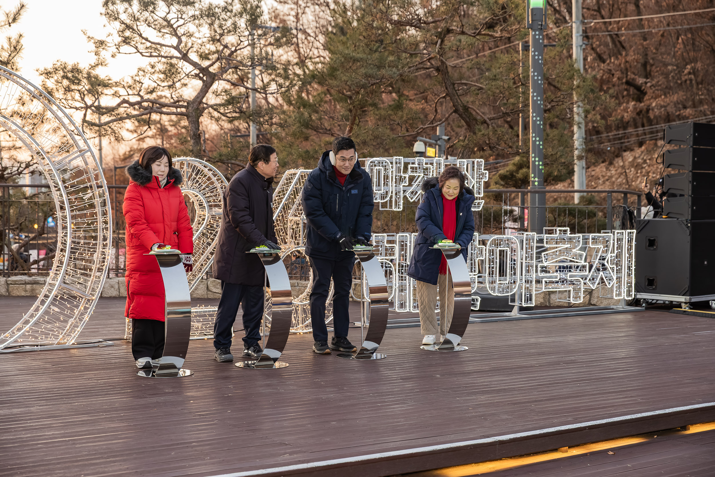 20260101-2026 아차산 해맞이 축제 20260101-59689_L_094724.jpg