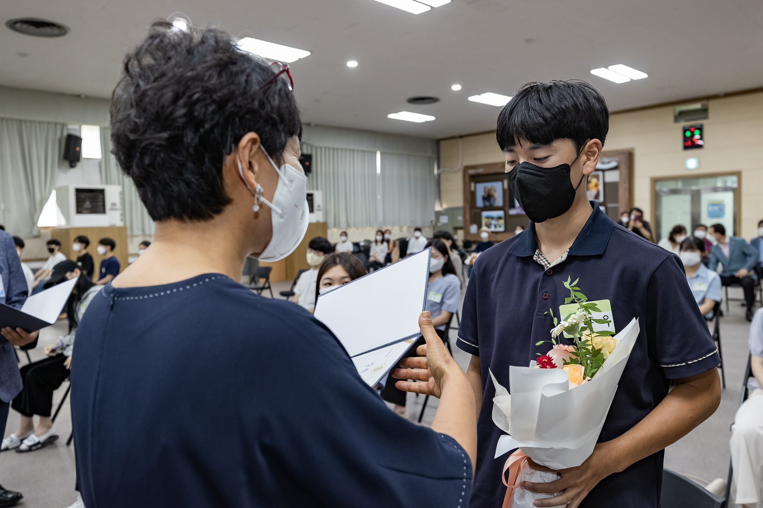 20220818-2022광진구 장학생 장학증서 수여식 220818-0235_G_173429.jpg