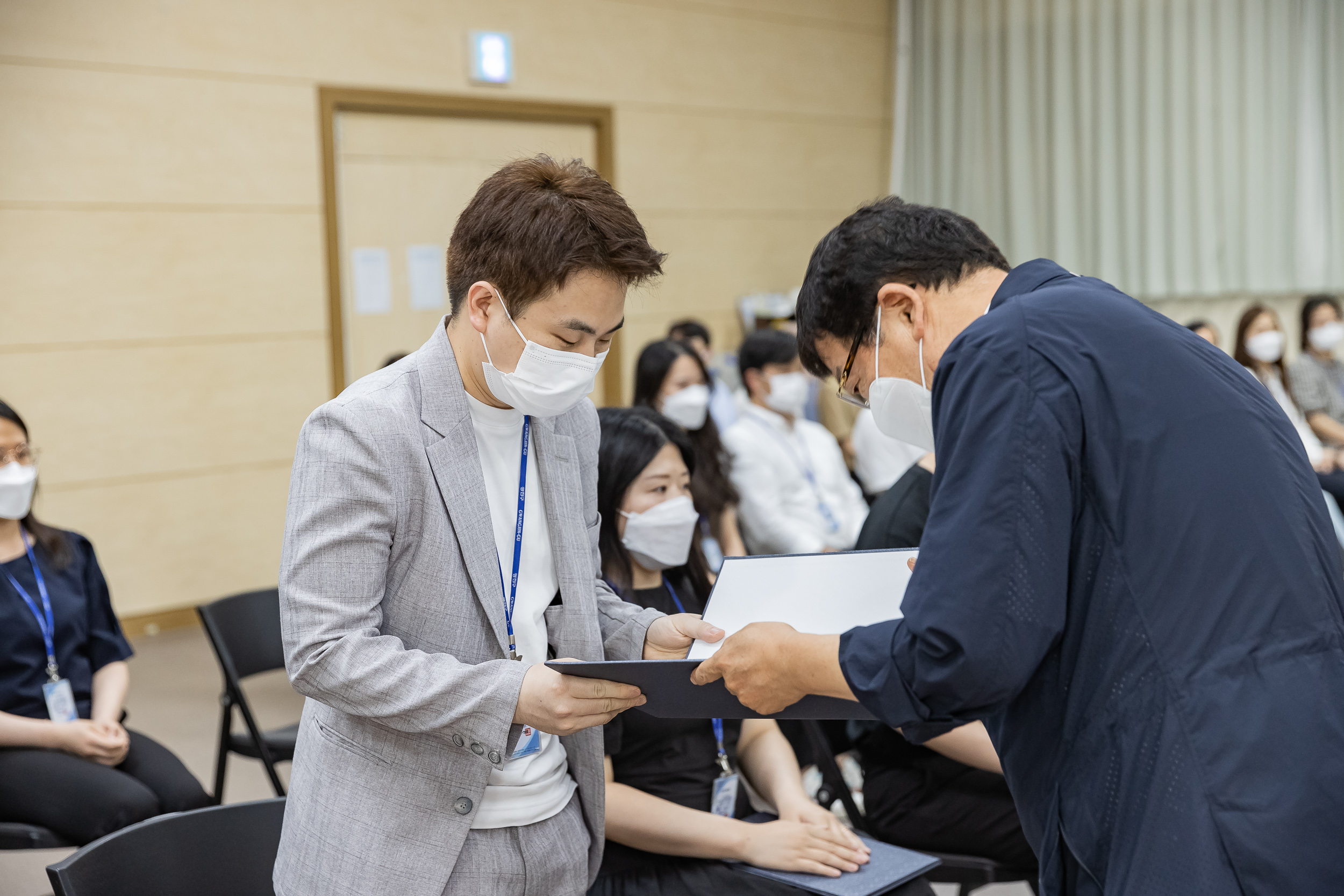 20220722-2022년 하반기 정기인사 임용장 수여식 20220722_7826_G_204650.jpg